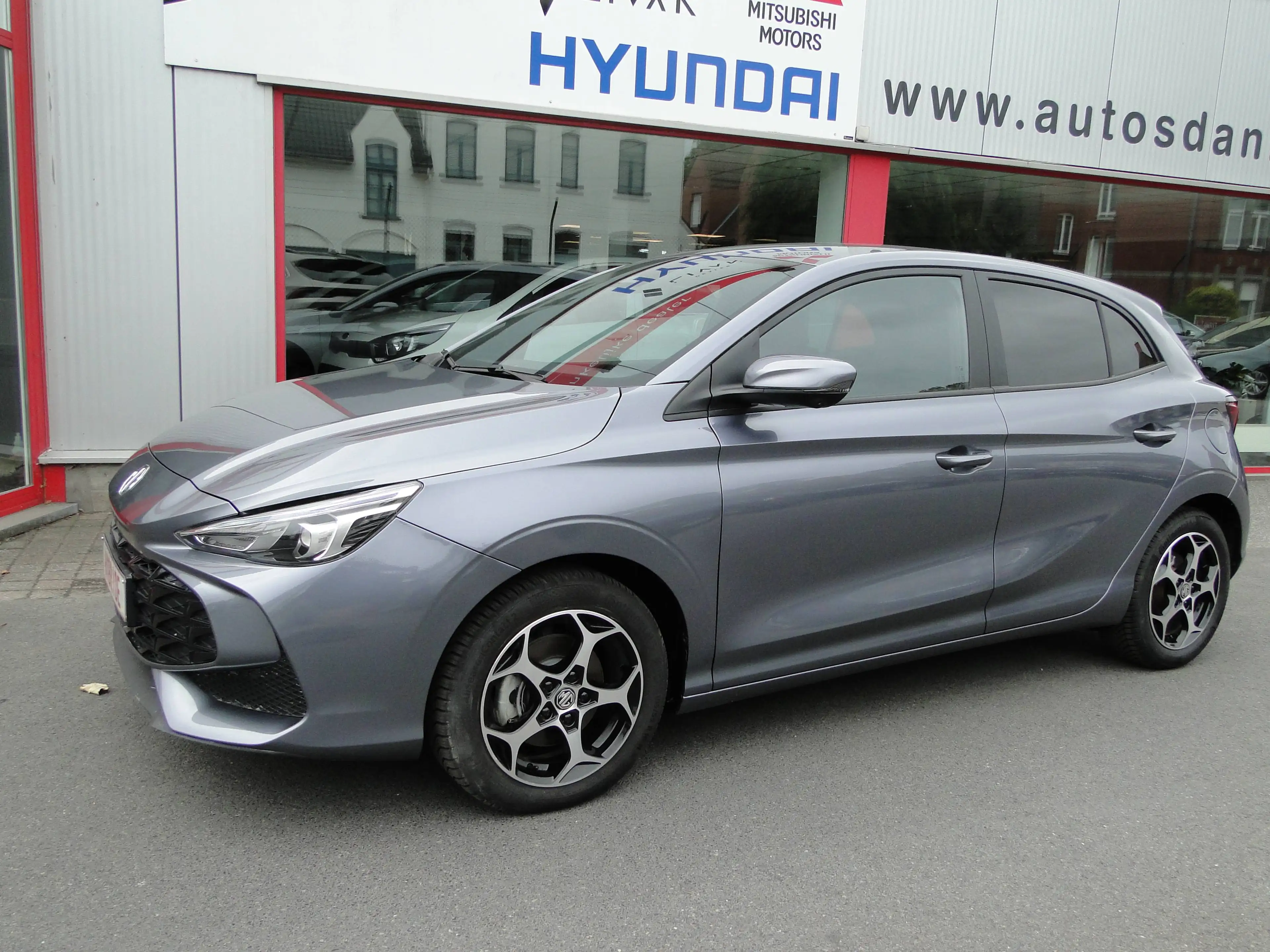 MG MG3 MG3 1.5 HYBRID + — photo 3