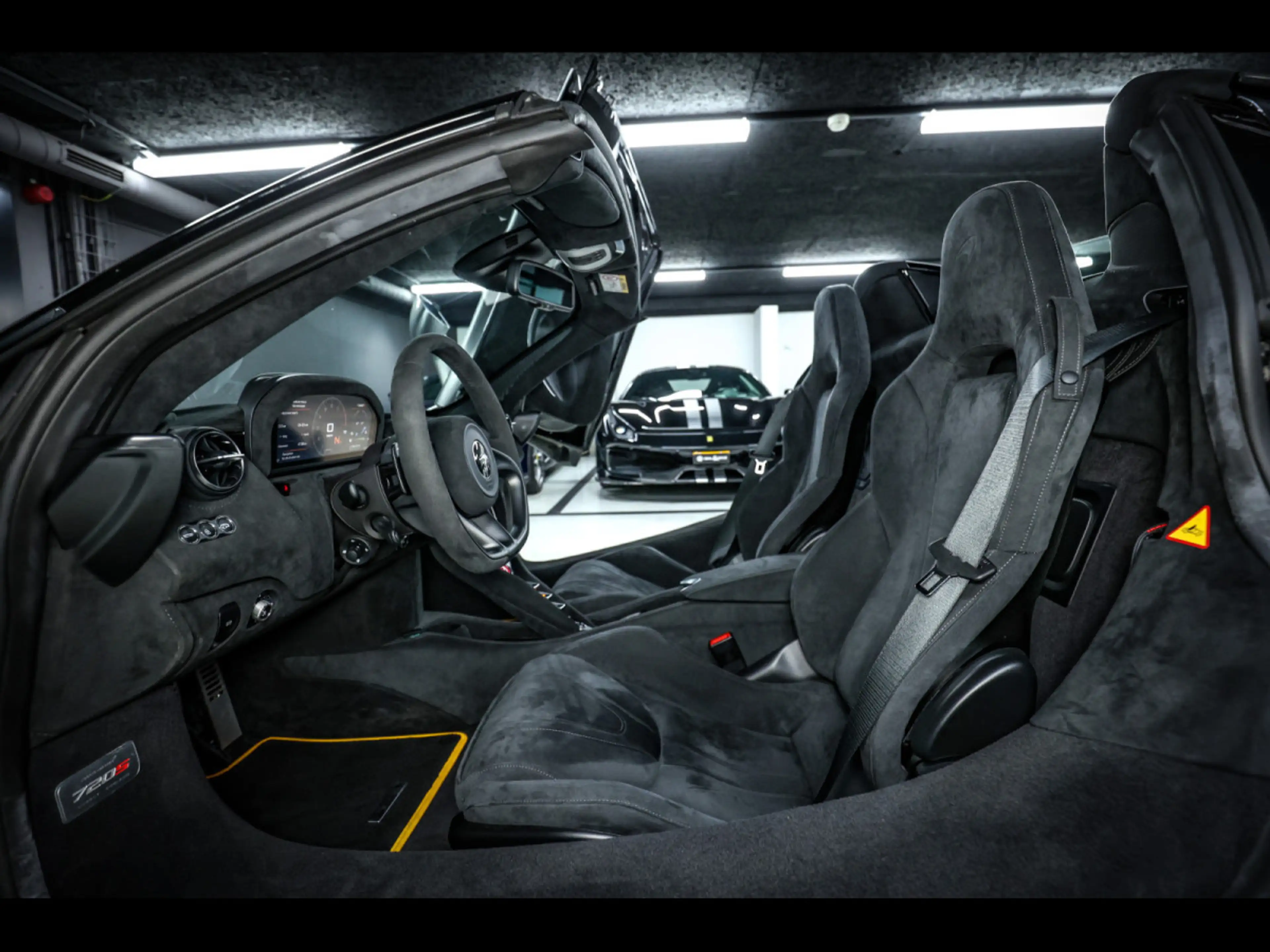 McLaren 720S SPIDER°STEALTH°FULL XPEL°ELITE PAINT°B&W°360°LIFT — photo 11