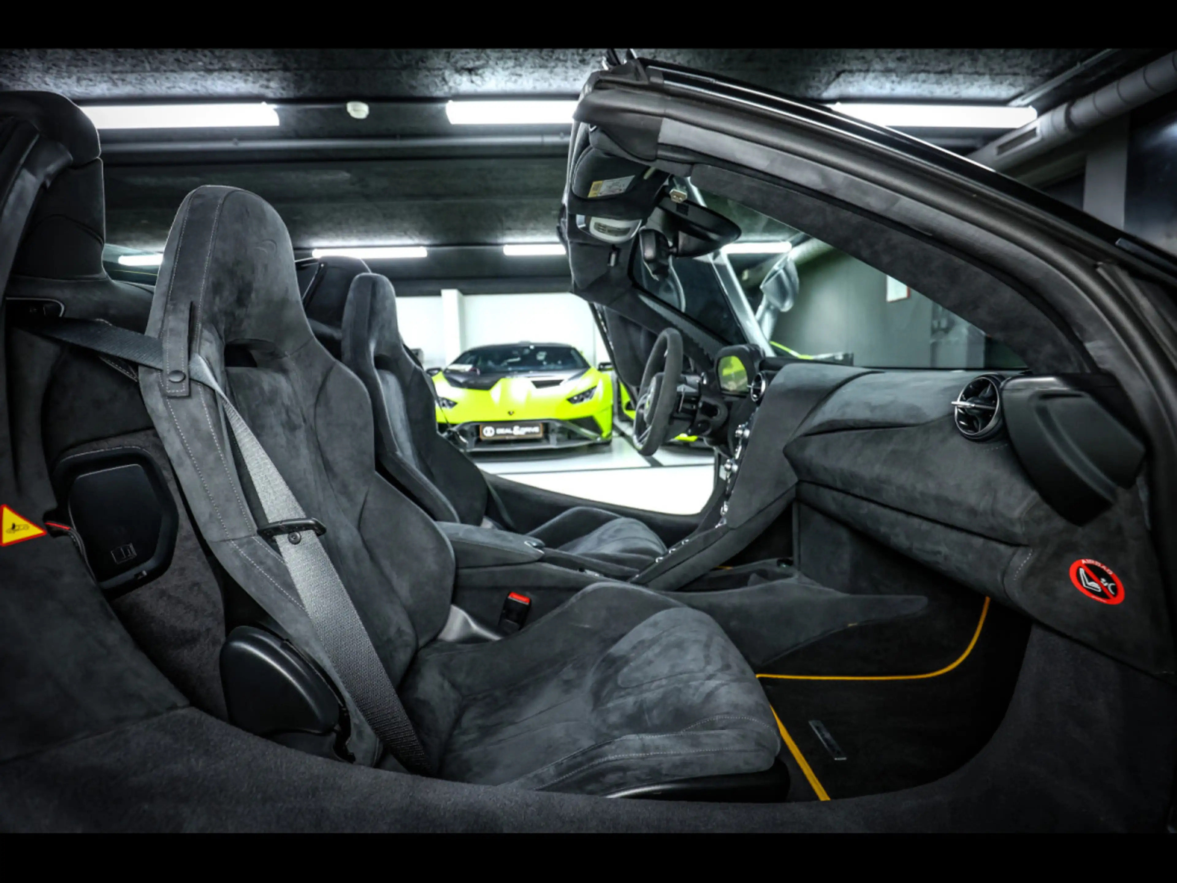 McLaren 720S SPIDER°STEALTH°FULL XPEL°ELITE PAINT°B&W°360°LIFT — photo 15