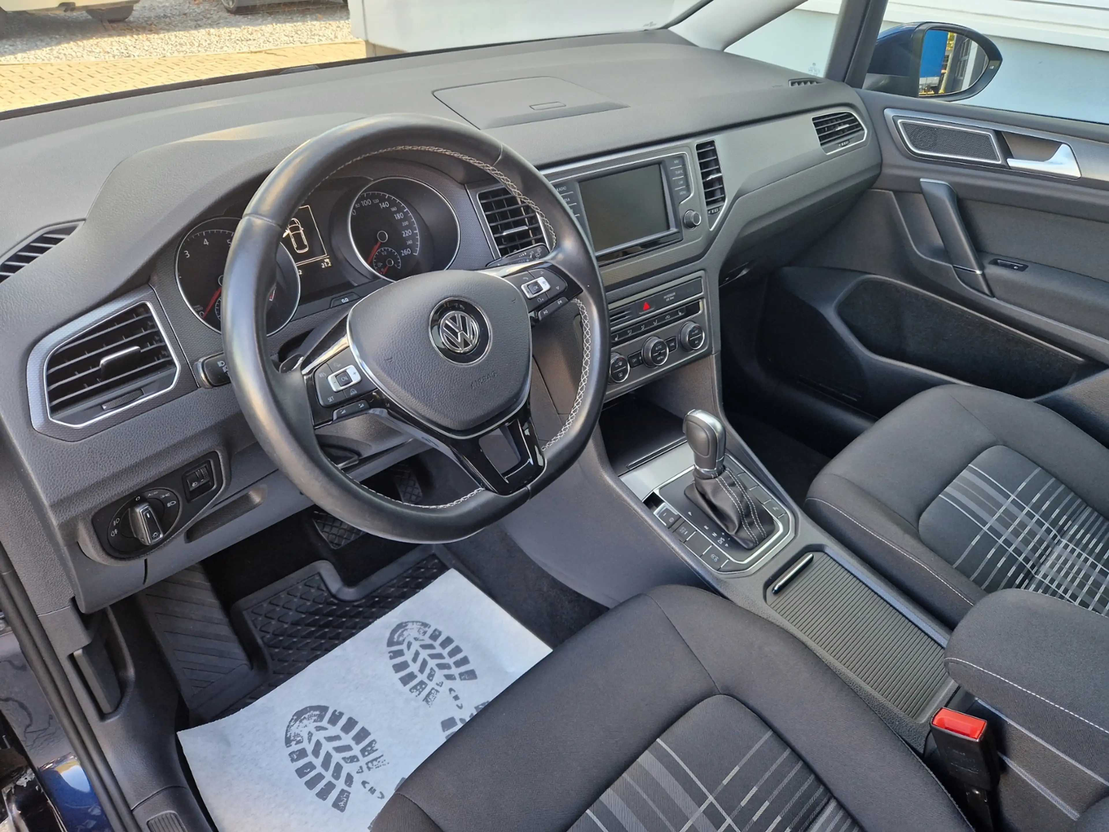 Volkswagen Golf Sportsvan Comfortline 1,4l *R-Kamera*PDC* — photo 15