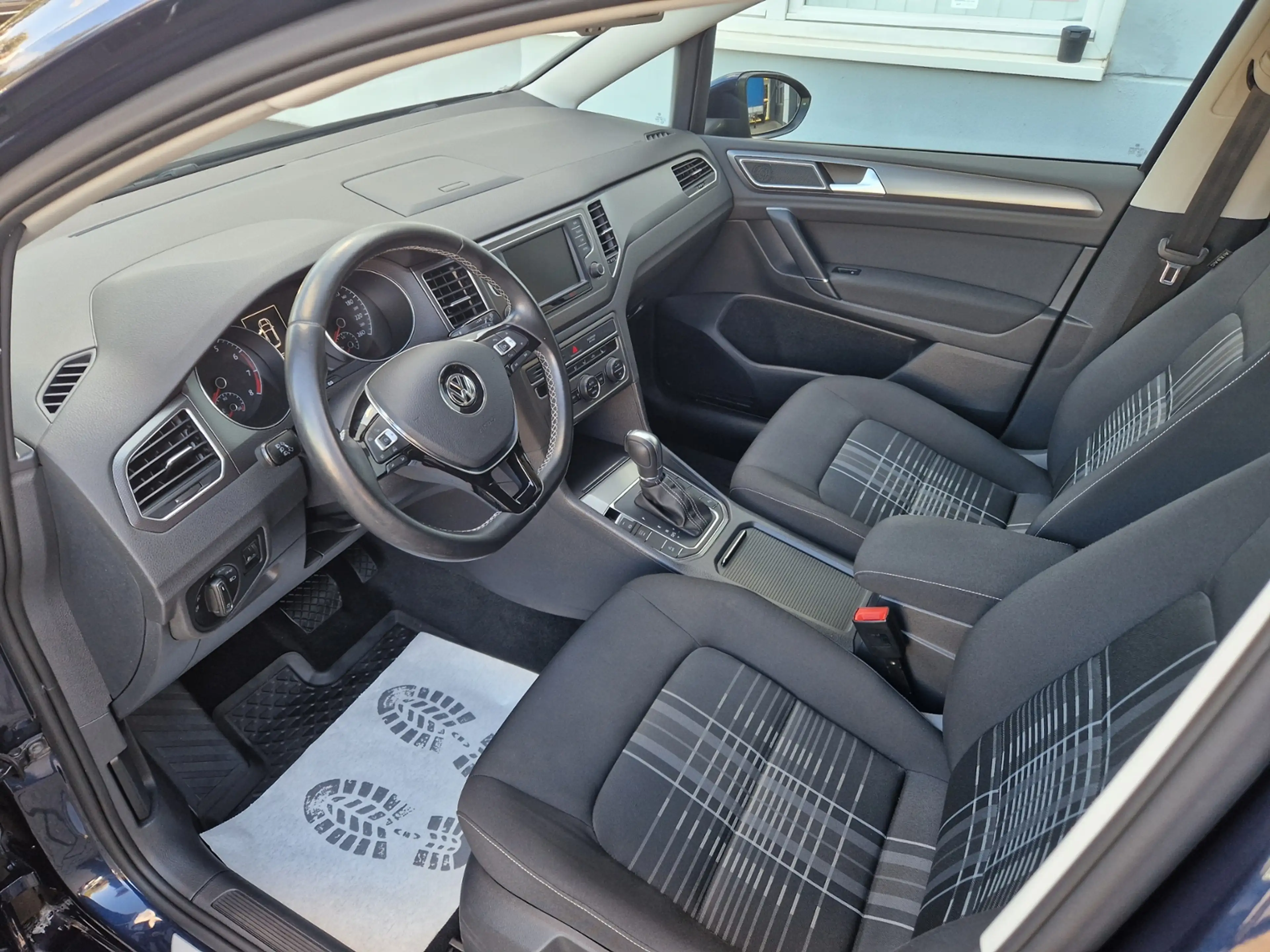 Volkswagen Golf Sportsvan Comfortline 1,4l *R-Kamera*PDC* — photo 14
