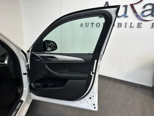 BMW X3 view 7