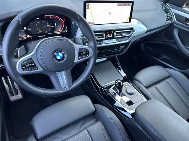 BMW X3 view 11