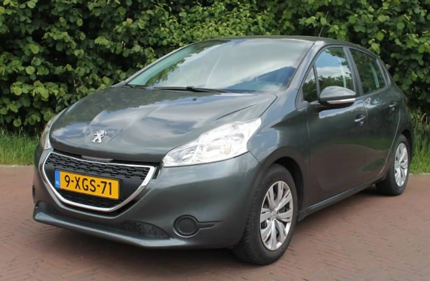 Peugeot 208 1.2 PureTech ETG5 82PK 5D Active Gris - 1