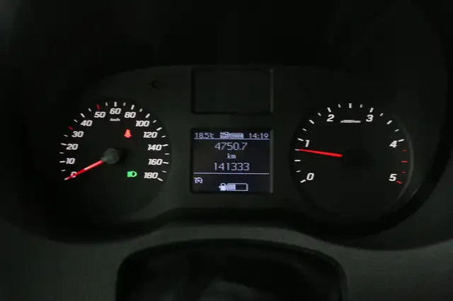 Mercedes-Benz Sprinter view 12
