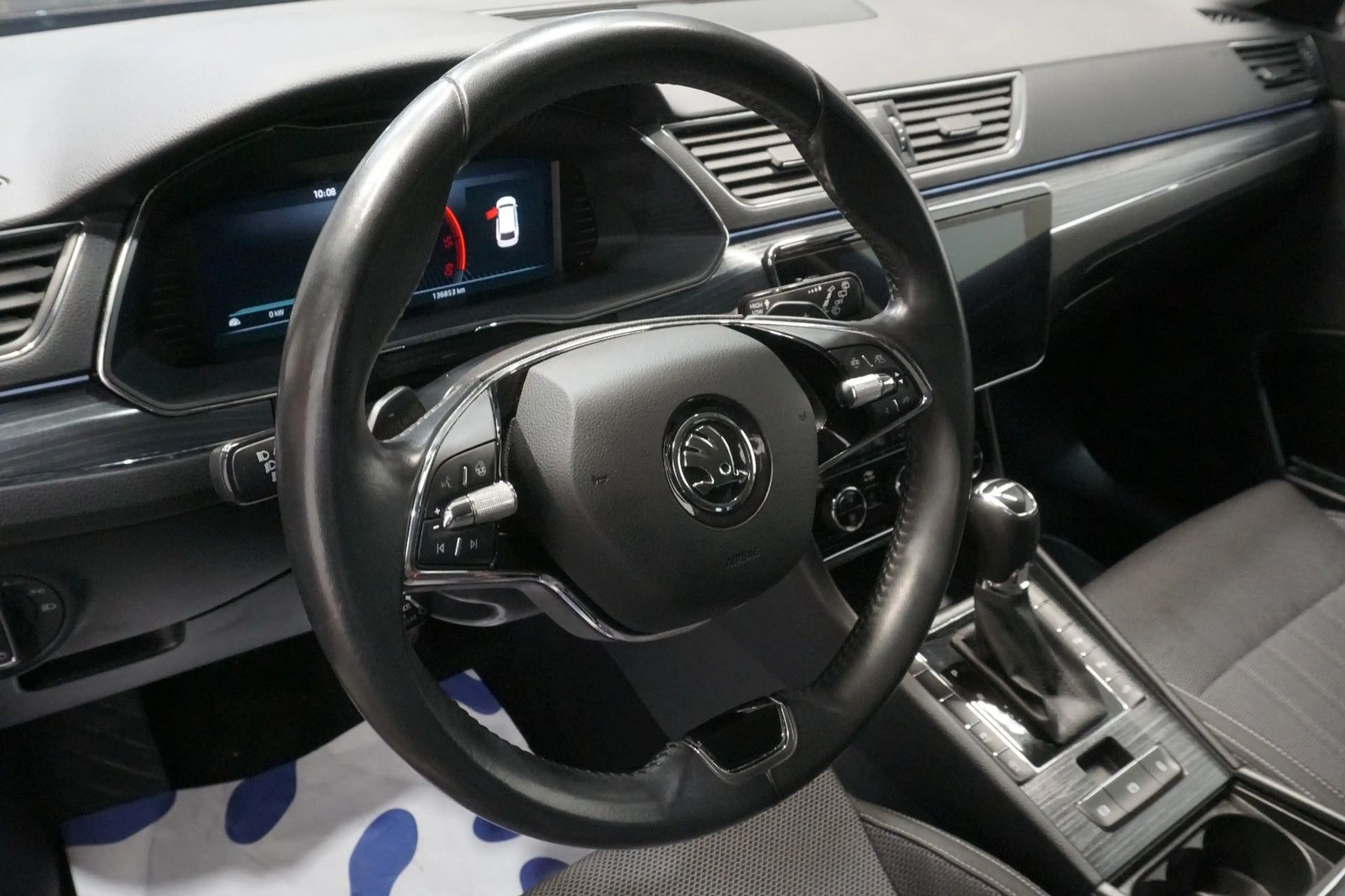Skoda Superb Combi Style 2.0 TDI*ACC*STDHZ*AHK*RFK* — photo 12