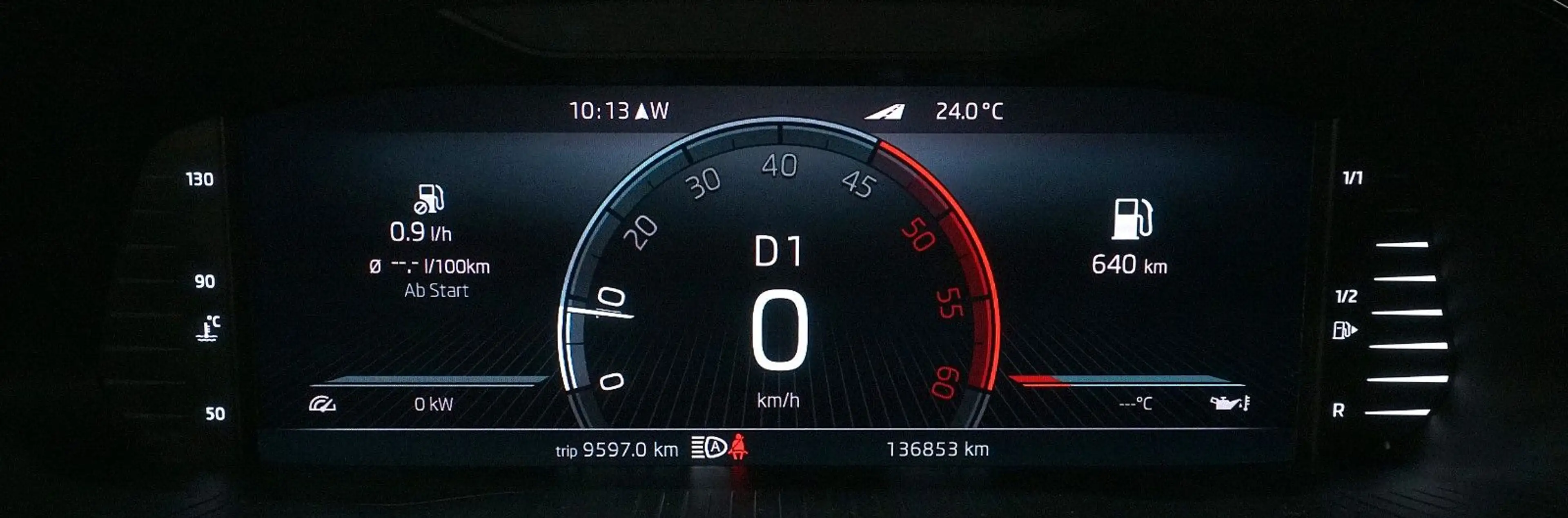 Skoda Superb Combi Style 2.0 TDI*ACC*STDHZ*AHK*RFK* — photo 13