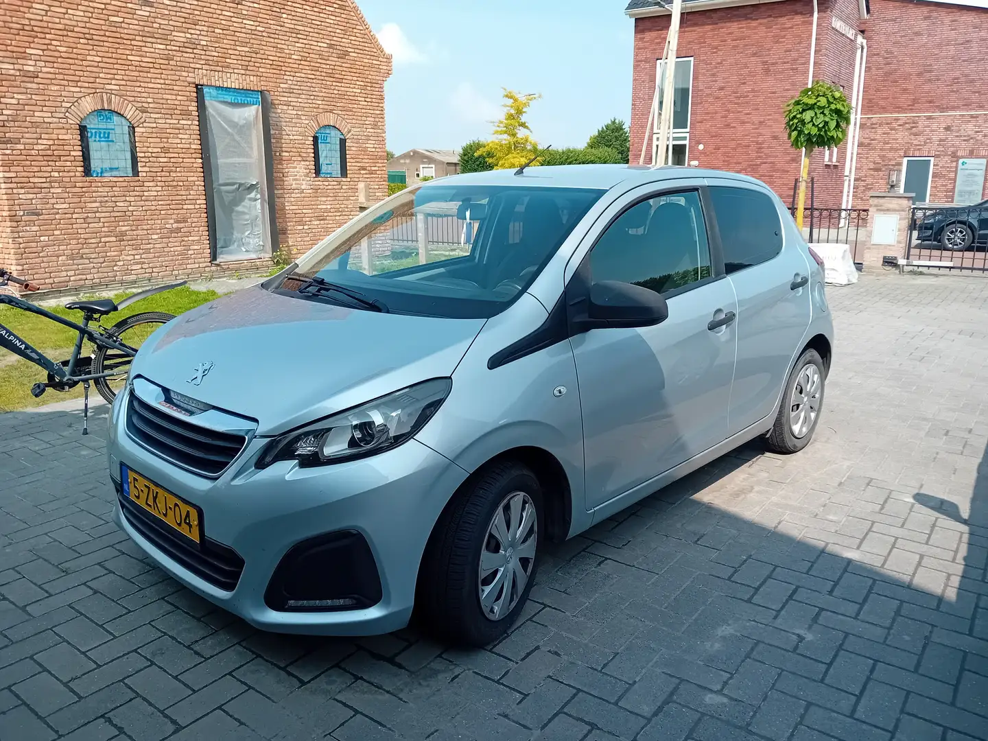 Peugeot 108 108 1.0 e-VTi Access Šedá - 1