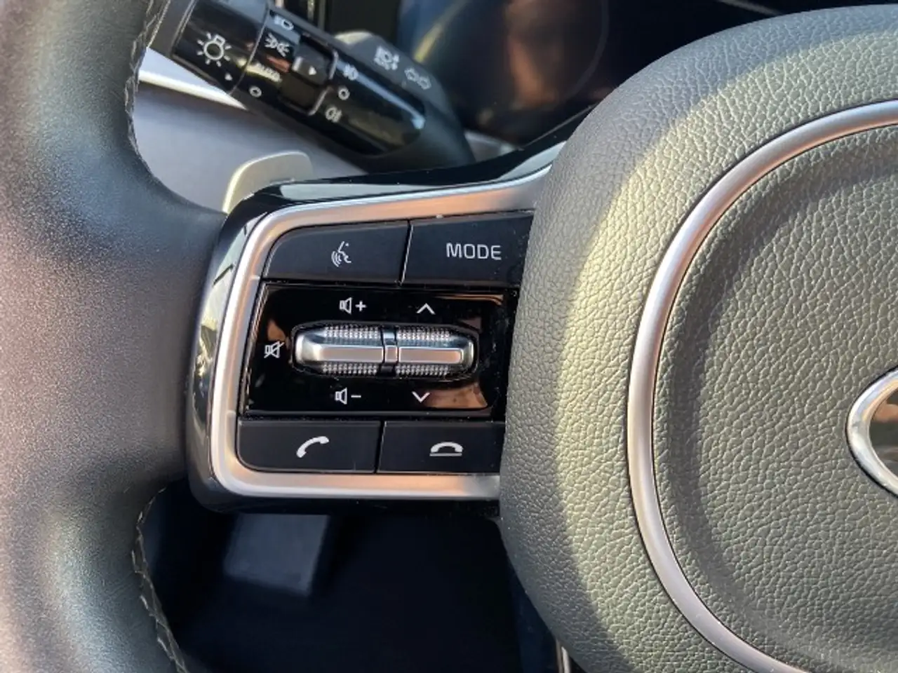 Kia Sorento 1.6 T-GDI PHEV AWD Platinum — photo 5