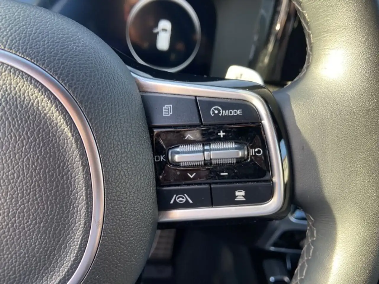 Kia Sorento 1.6 T-GDI PHEV AWD Platinum — photo 6