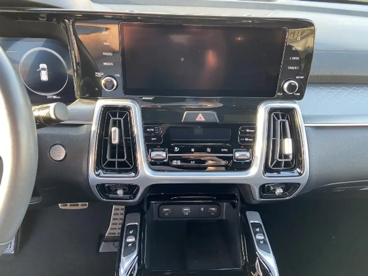 Kia Sorento 1.6 T-GDI PHEV AWD Platinum — photo 4
