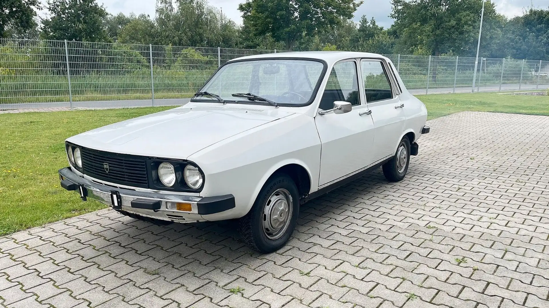 Dacia 1310 Blanco - 1