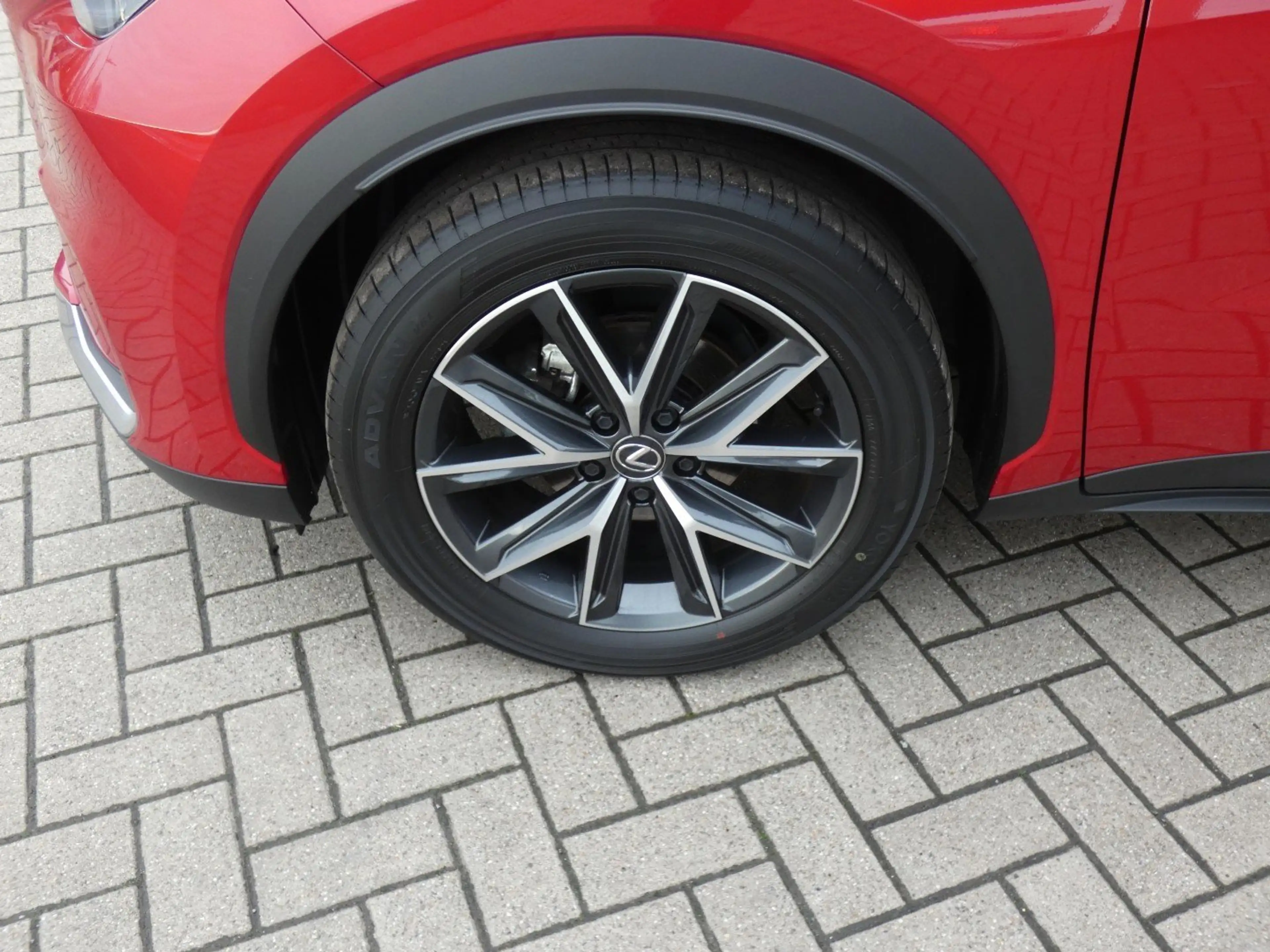 Lexus LBX Hybrid Emotion *LEDER* +Stuurwiel&Zetelverwarming — photo 6