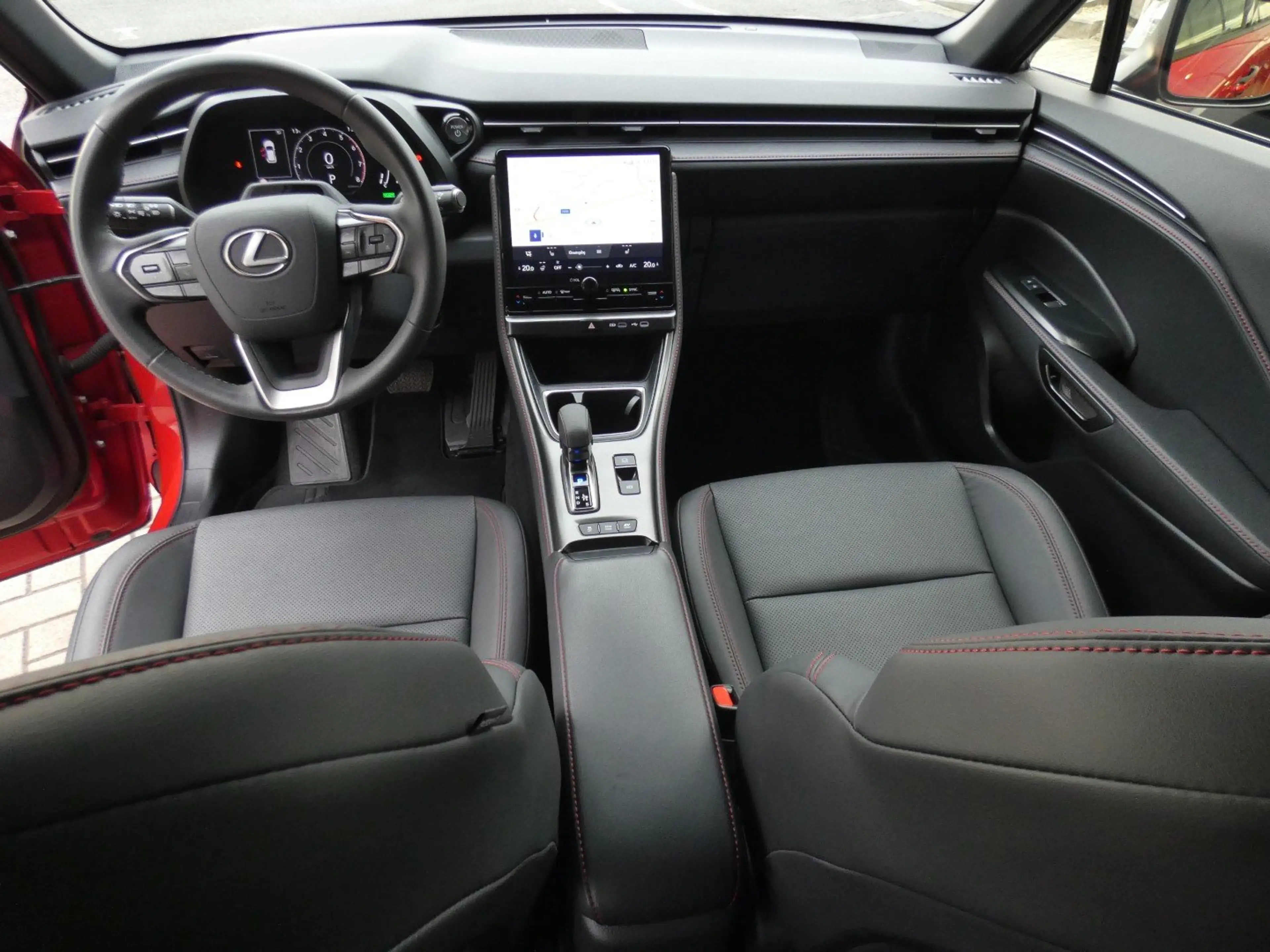 Lexus LBX Hybrid Emotion *LEDER* +Stuurwiel&Zetelverwarming — photo 11