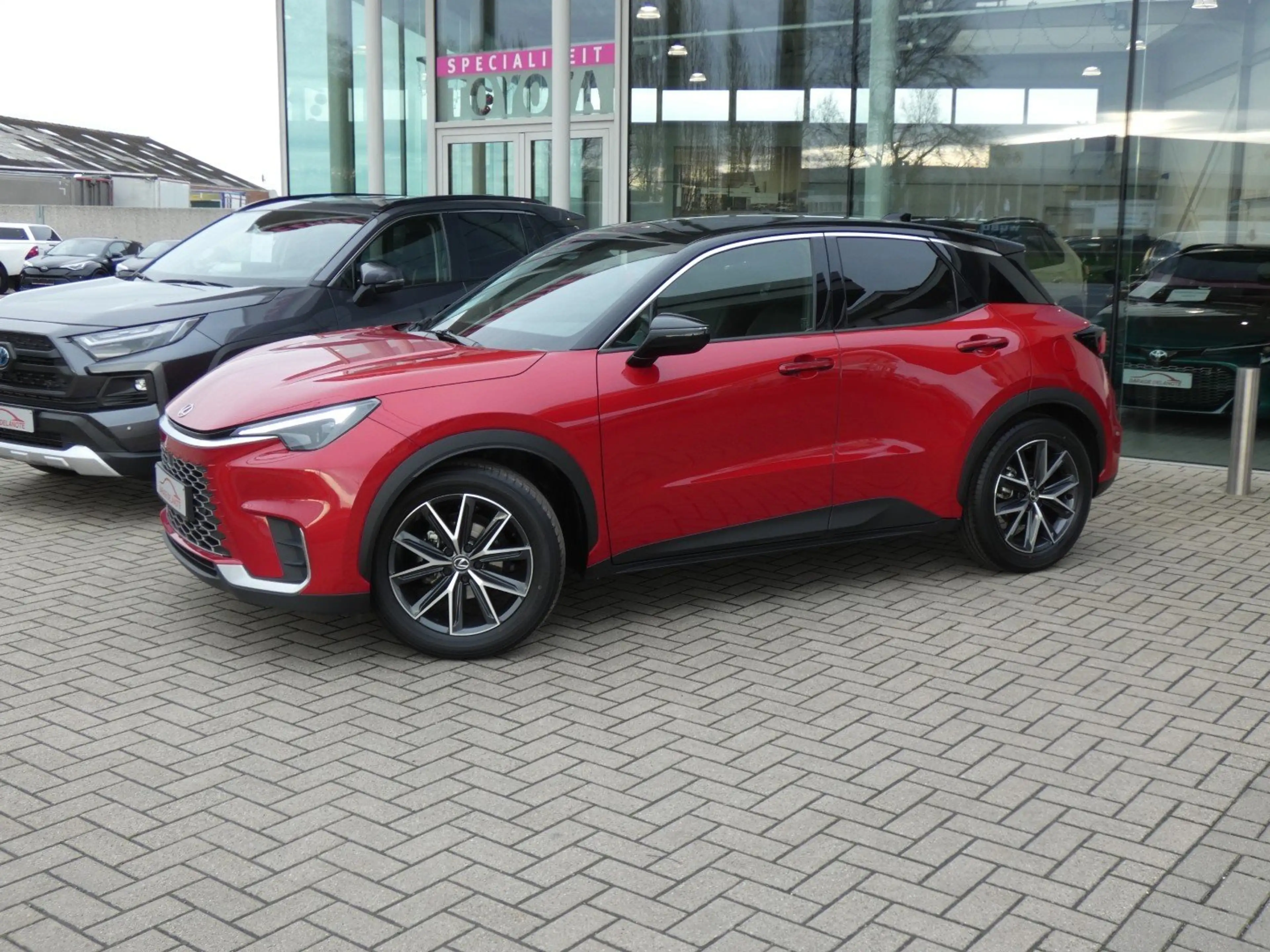 Lexus LBX Hybrid Emotion *LEDER* +Stuurwiel&Zetelverwarming — photo 3