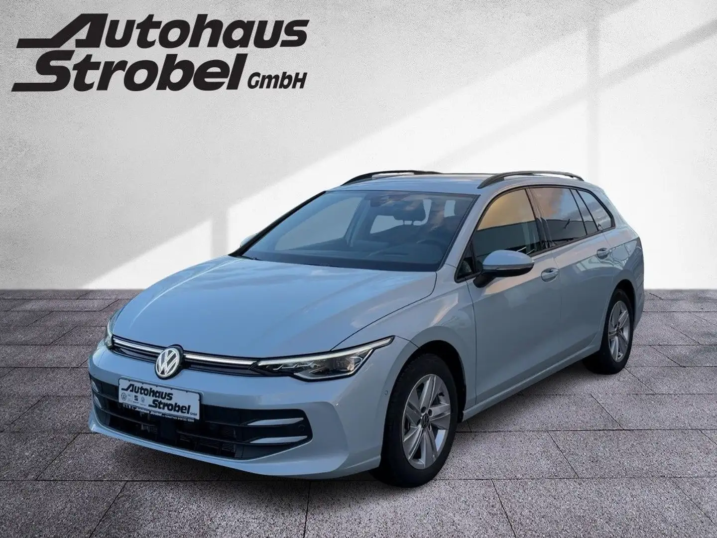 Volkswagen Golf Variant Golf VIII Variant 1.5 eTSI DSG Life ab 2,99% AHK Blau - 2