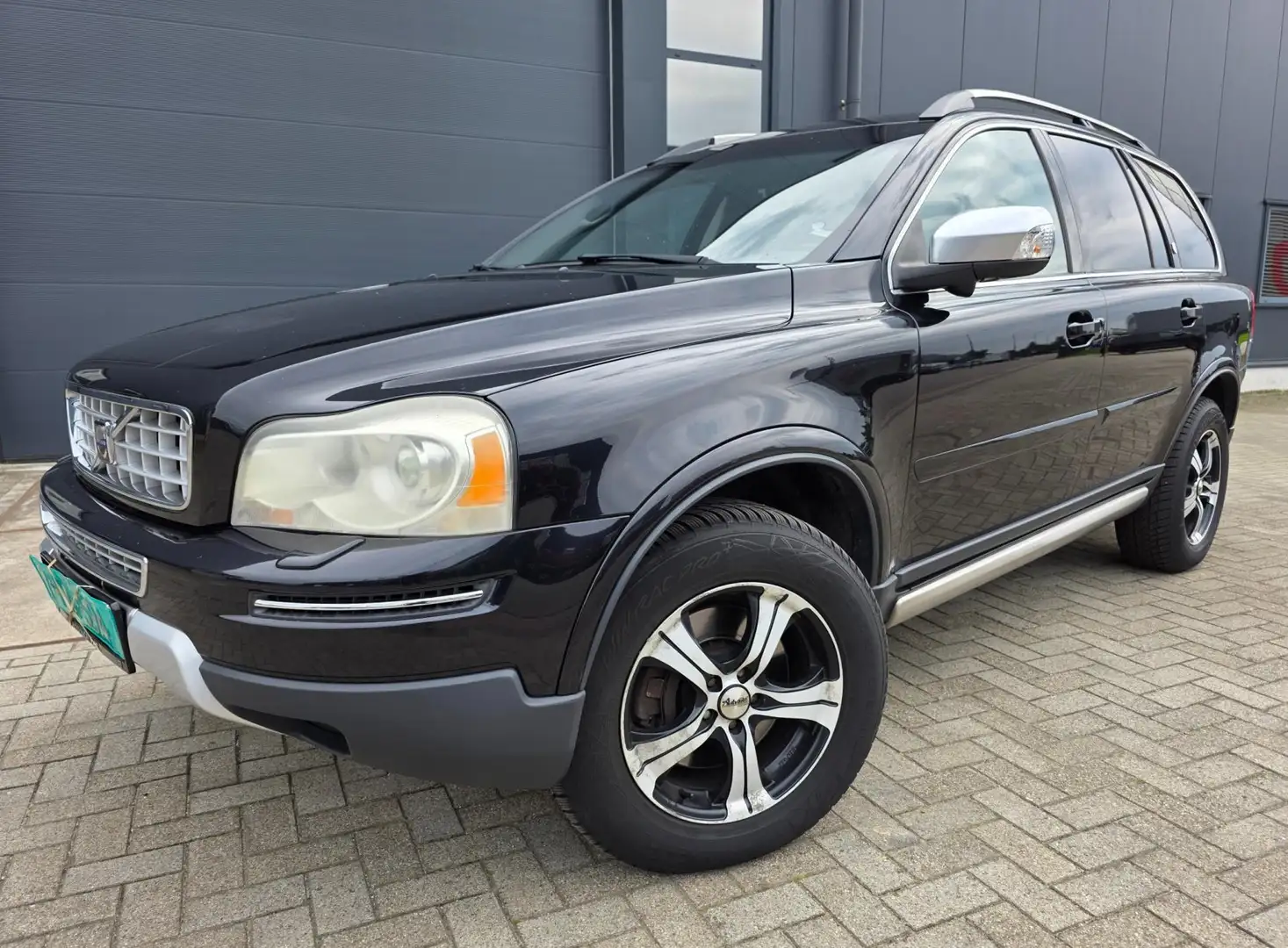 Volvo XC90 3.2 Sport, dealer onderhouden, bijtel vriendelijk! Noir - 2