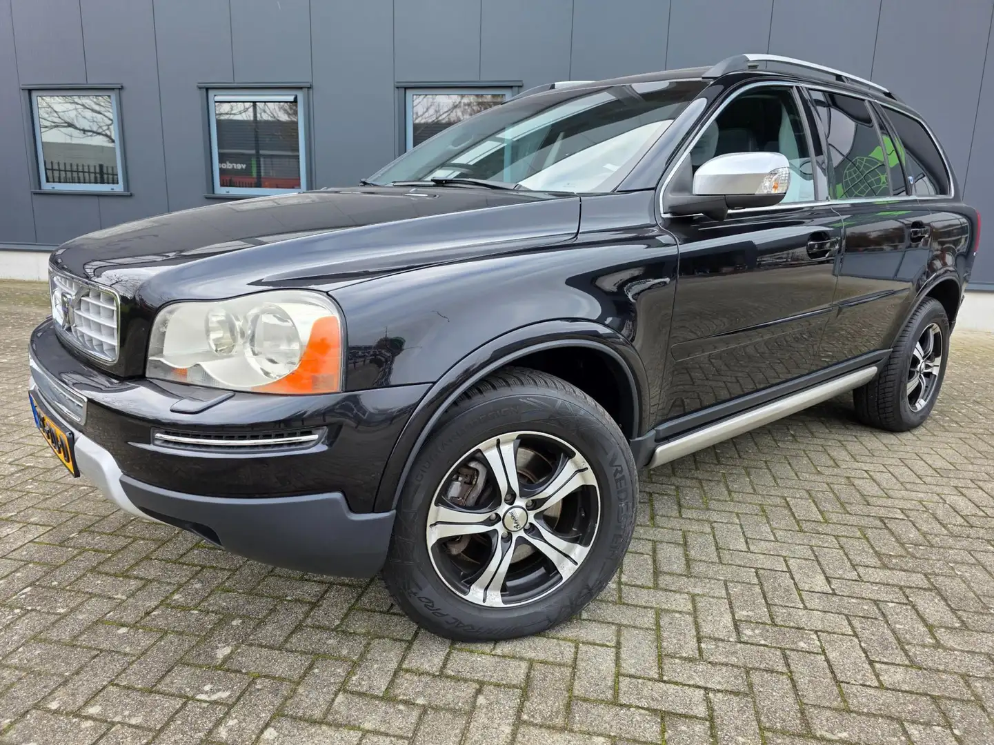 Volvo XC90 3.2 Sport, dealer onderhouden, bijtel vriendelijk! Noir - 2