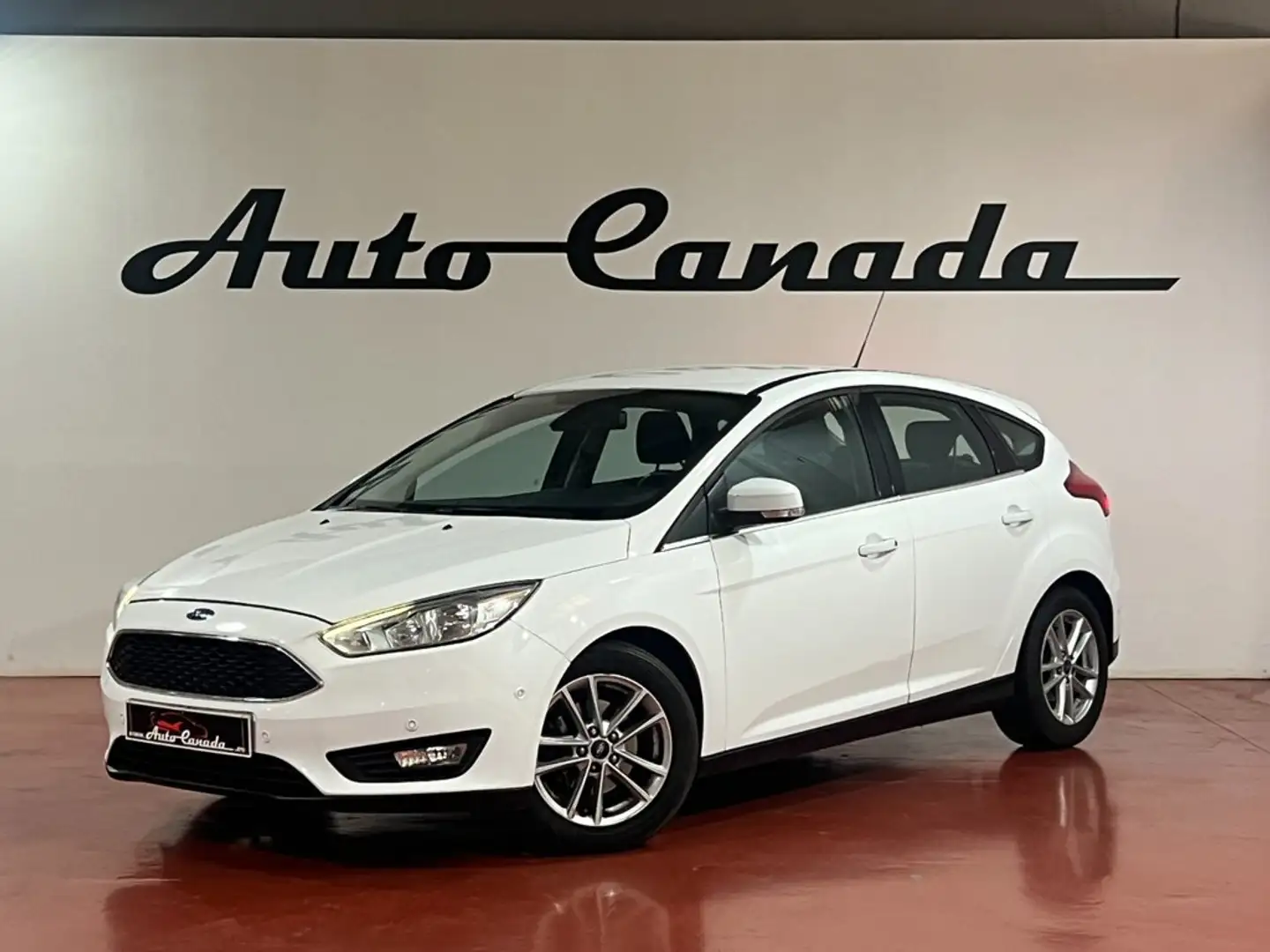 Ford Focus 1.0 Ecoboost Auto-St.-St. 92kW Business Bianco - 1
