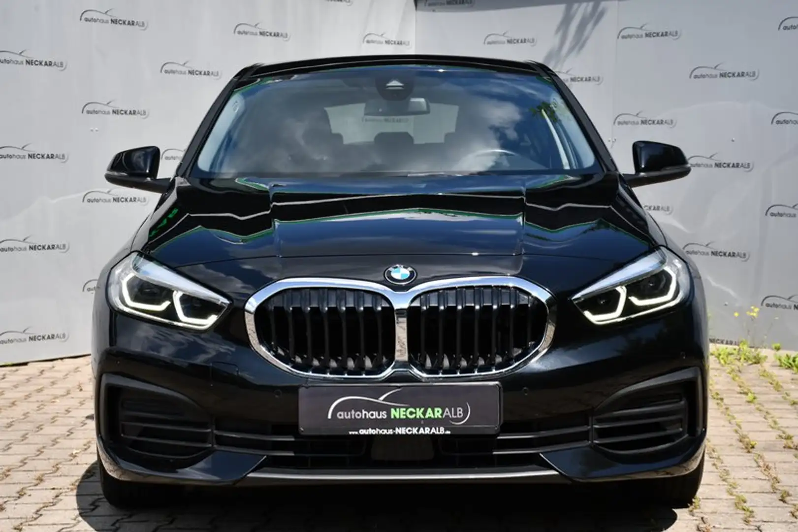 BMW 118 i Advantage *Kamera*Navi*CarPlay* Schwarz - 2