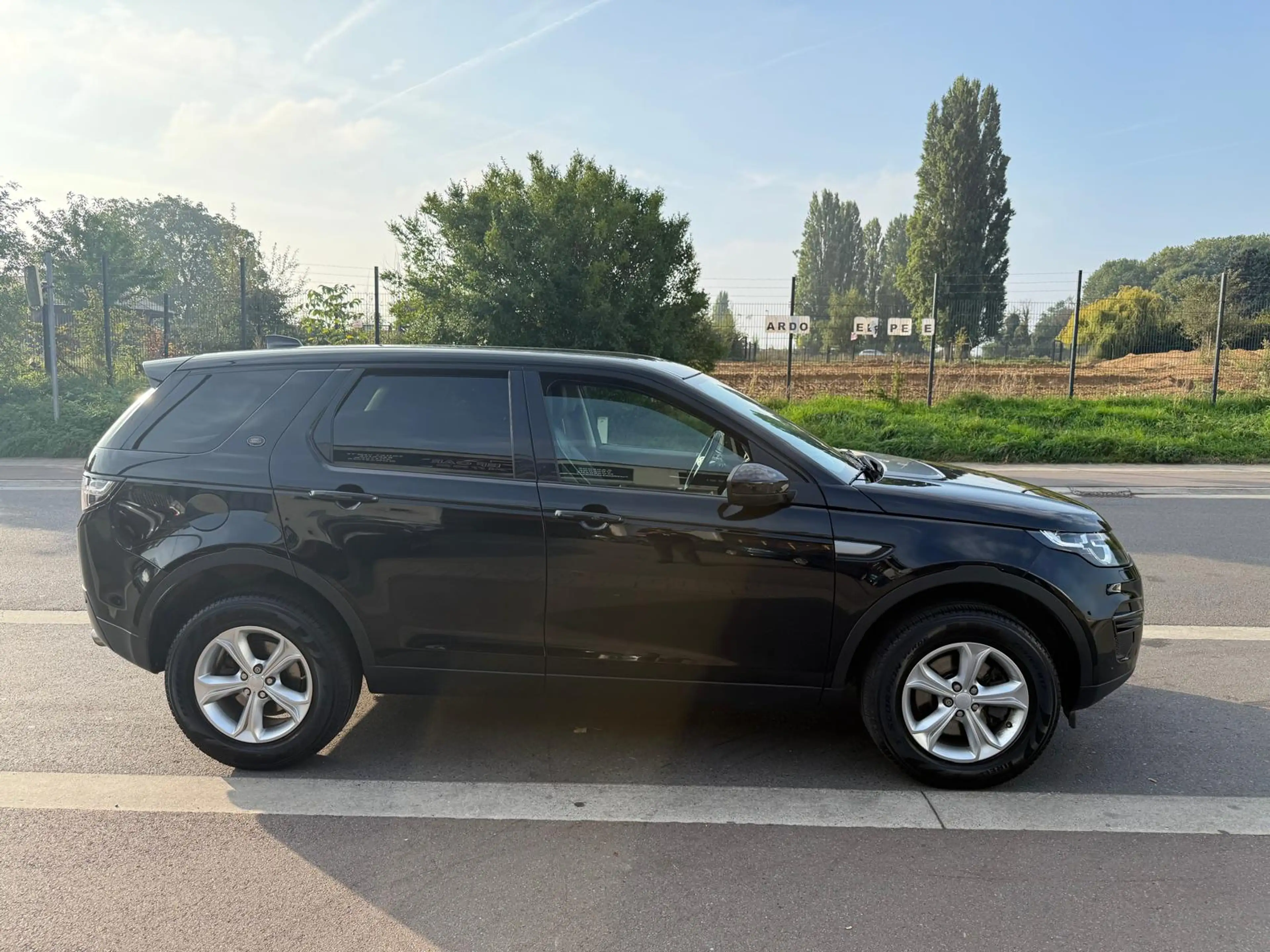 Land Rover Discovery Sport Discovery Sport 2.0 TD4 Stellar SE Dynamic — photo 4