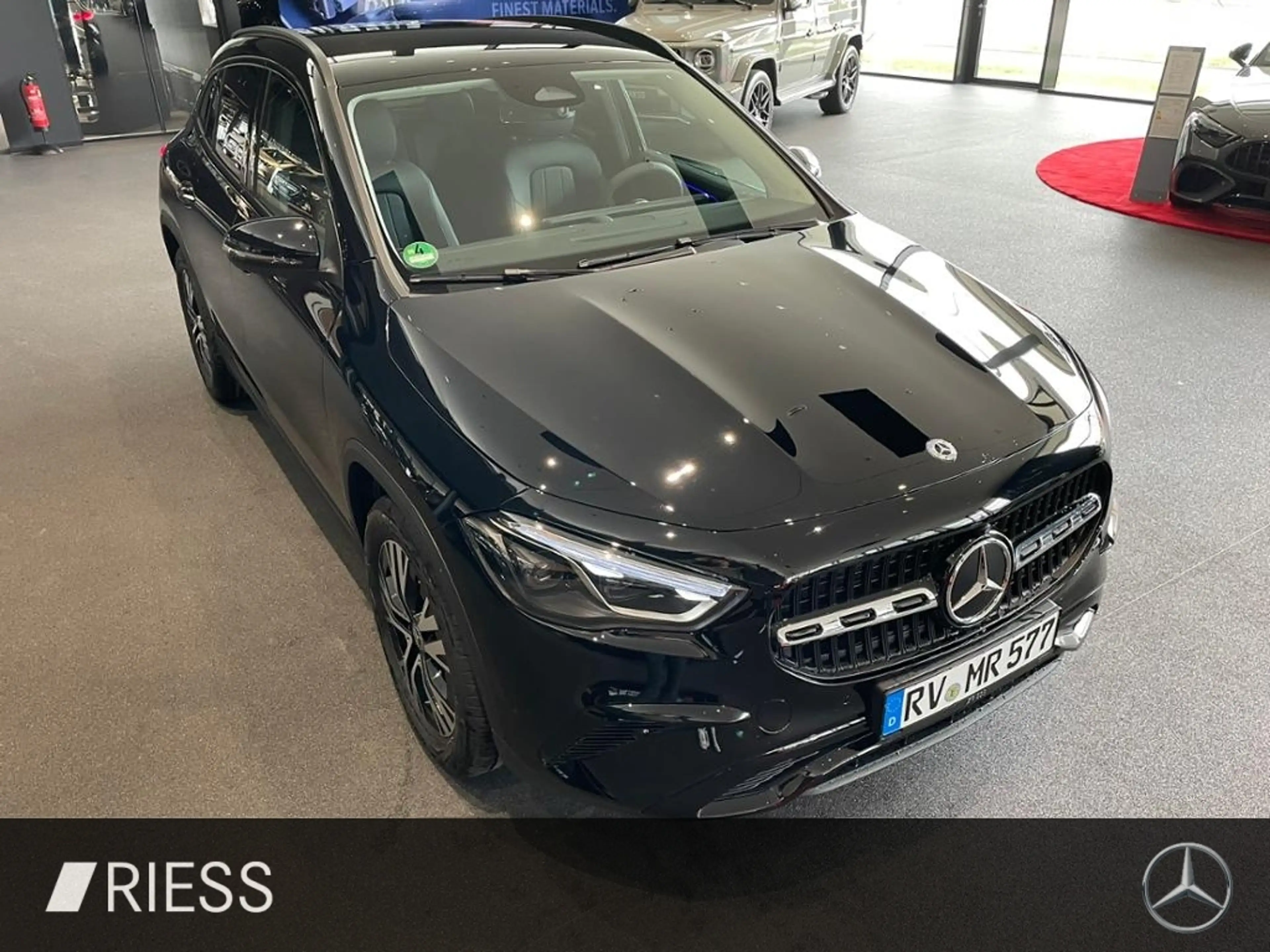 Mercedes-Benz GLA 200 d 4M AMG+AHK+DISTRONIC+MULTIBEAM+KEYLESS — photo 9