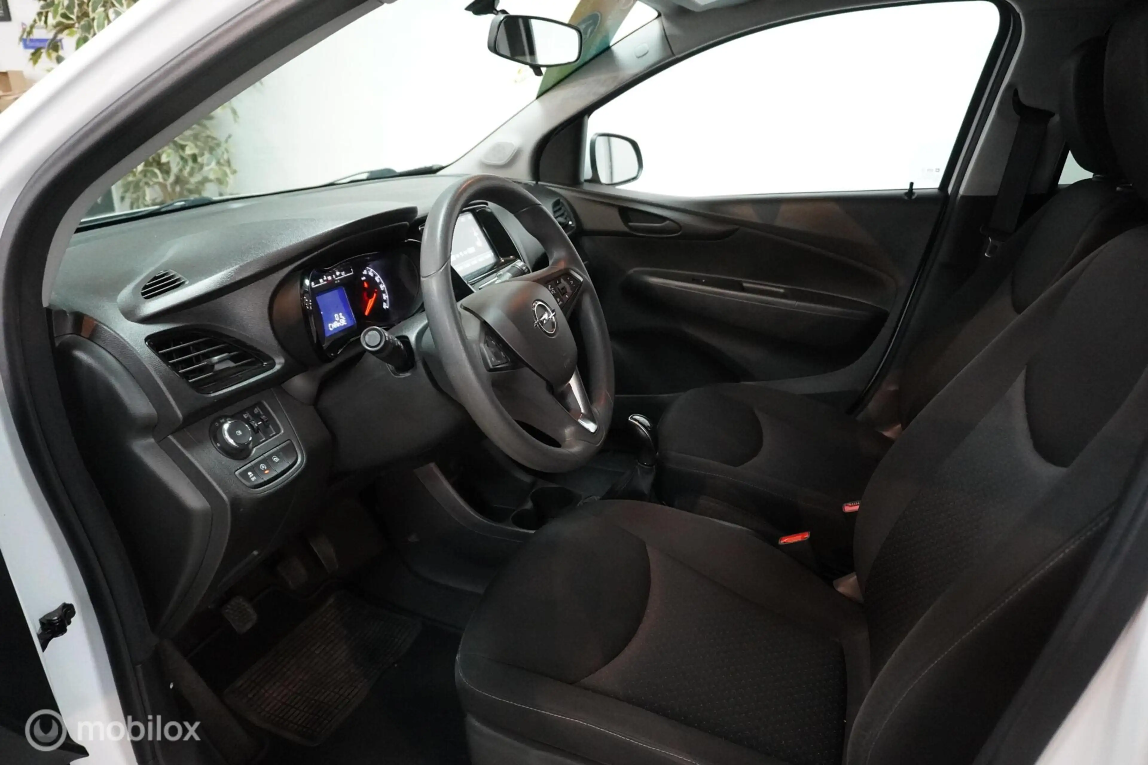 Opel Karl 1.0 ecoFLEX Enjoy — photo 18