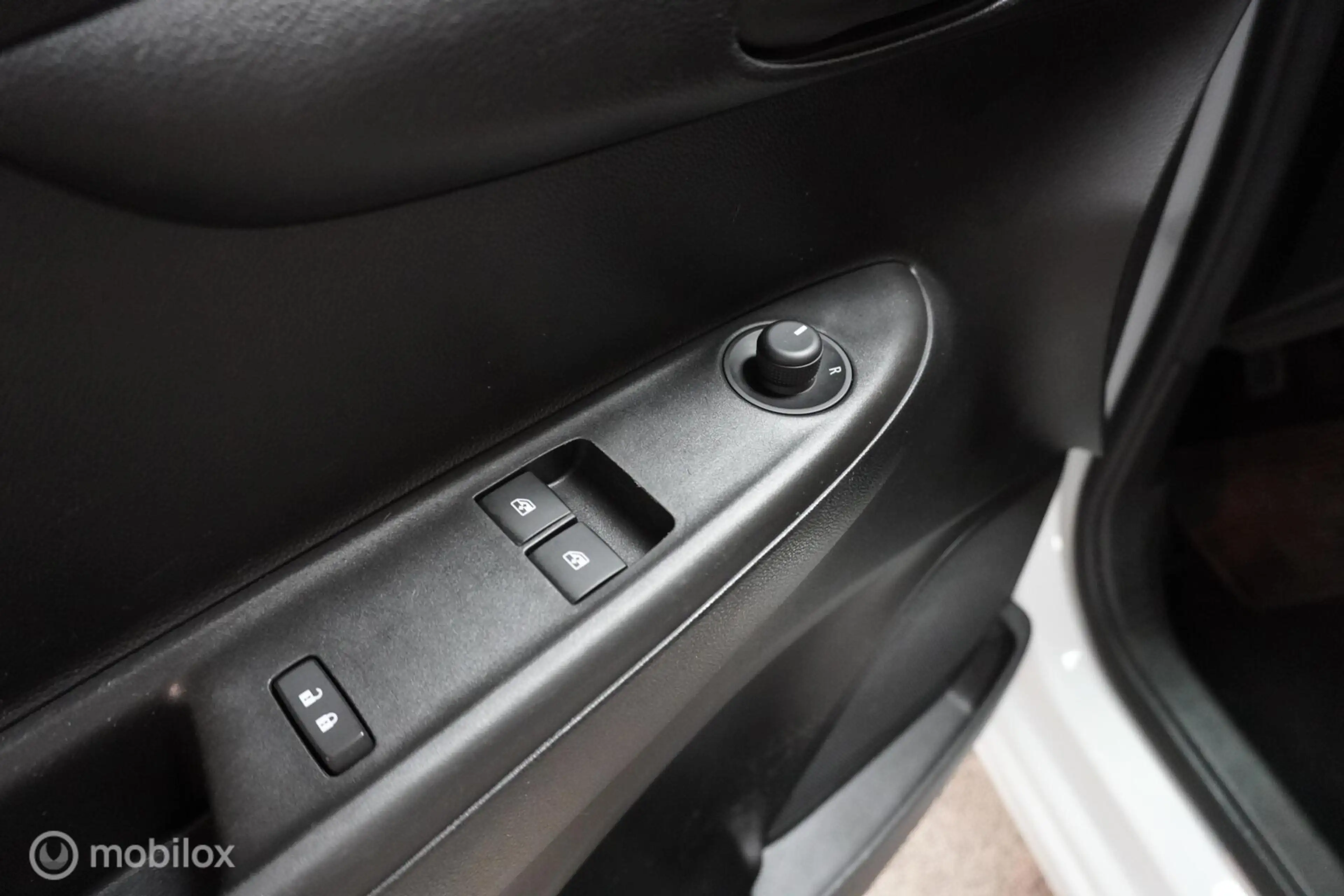 Opel Karl 1.0 ecoFLEX Enjoy — photo 19