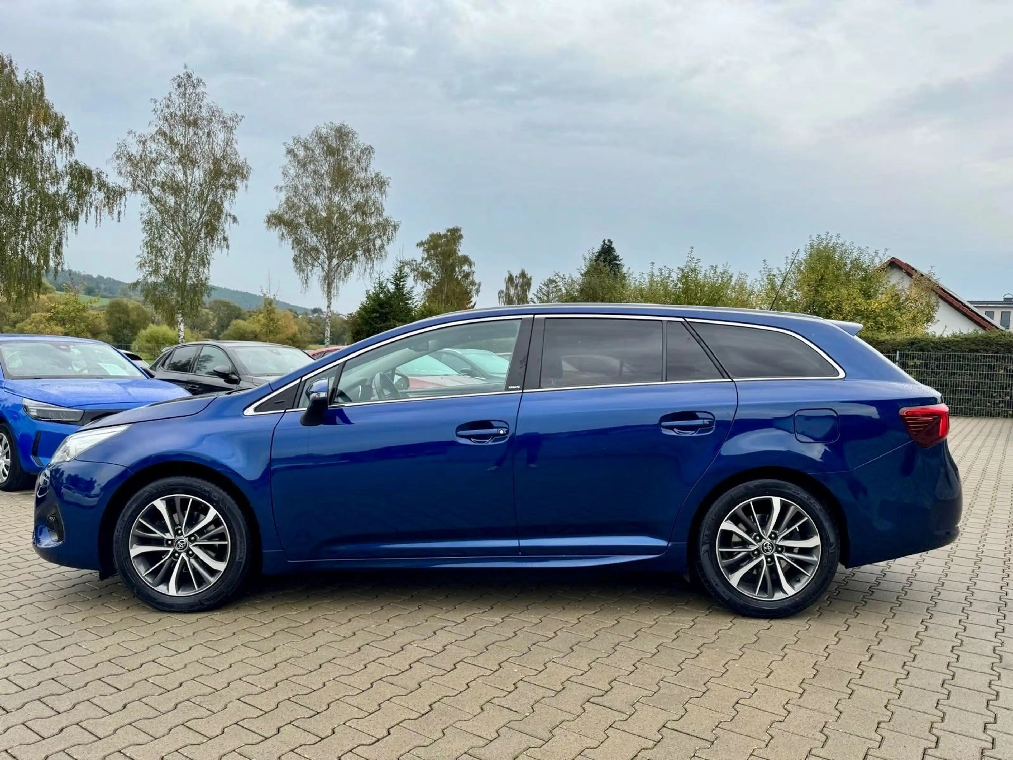 Toyota Avensis Touring Sports Edition-S°Kamera°Navi° — photo 5