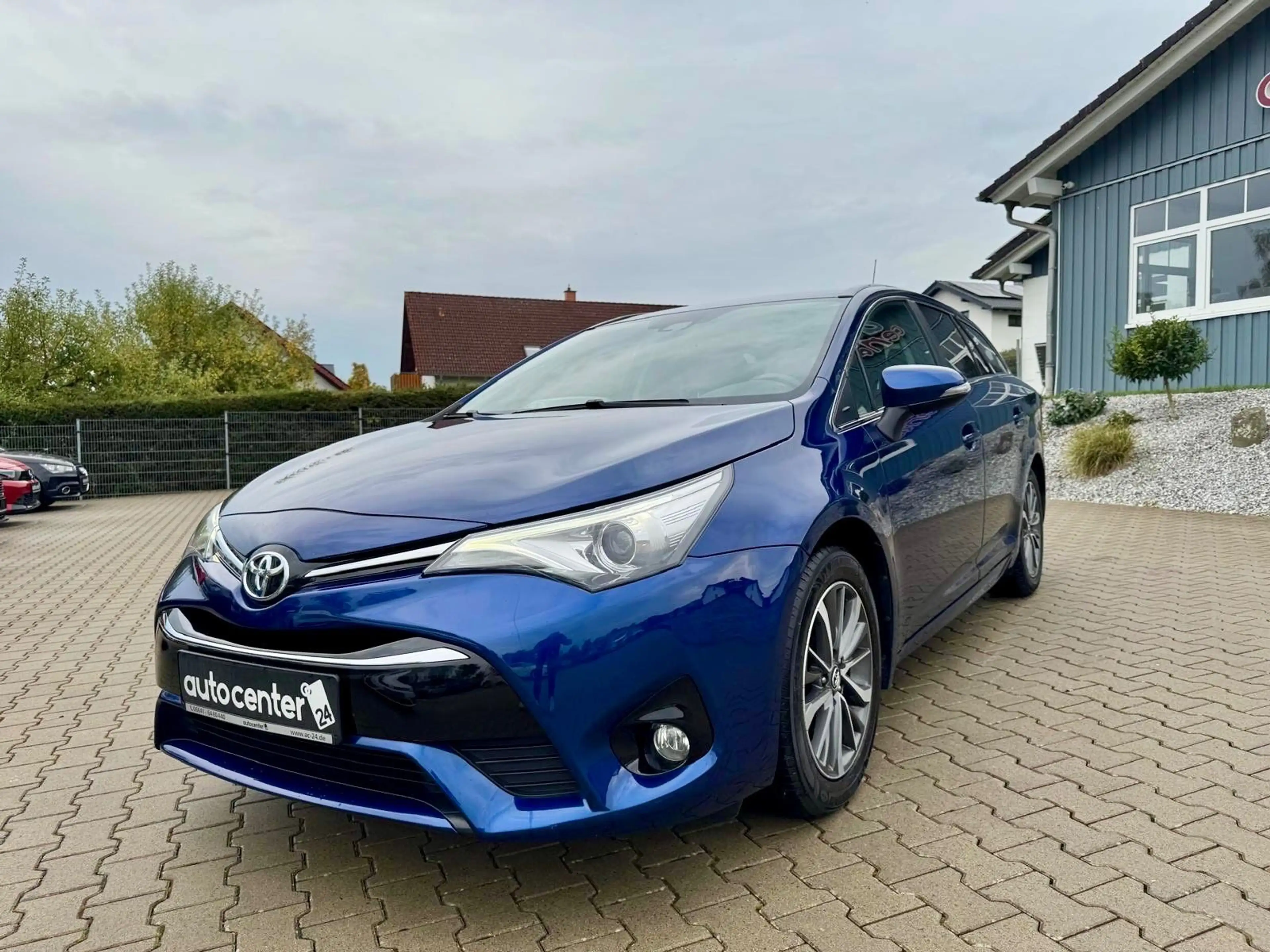 Toyota Avensis Touring Sports Edition-S°Kamera°Navi° — photo 3