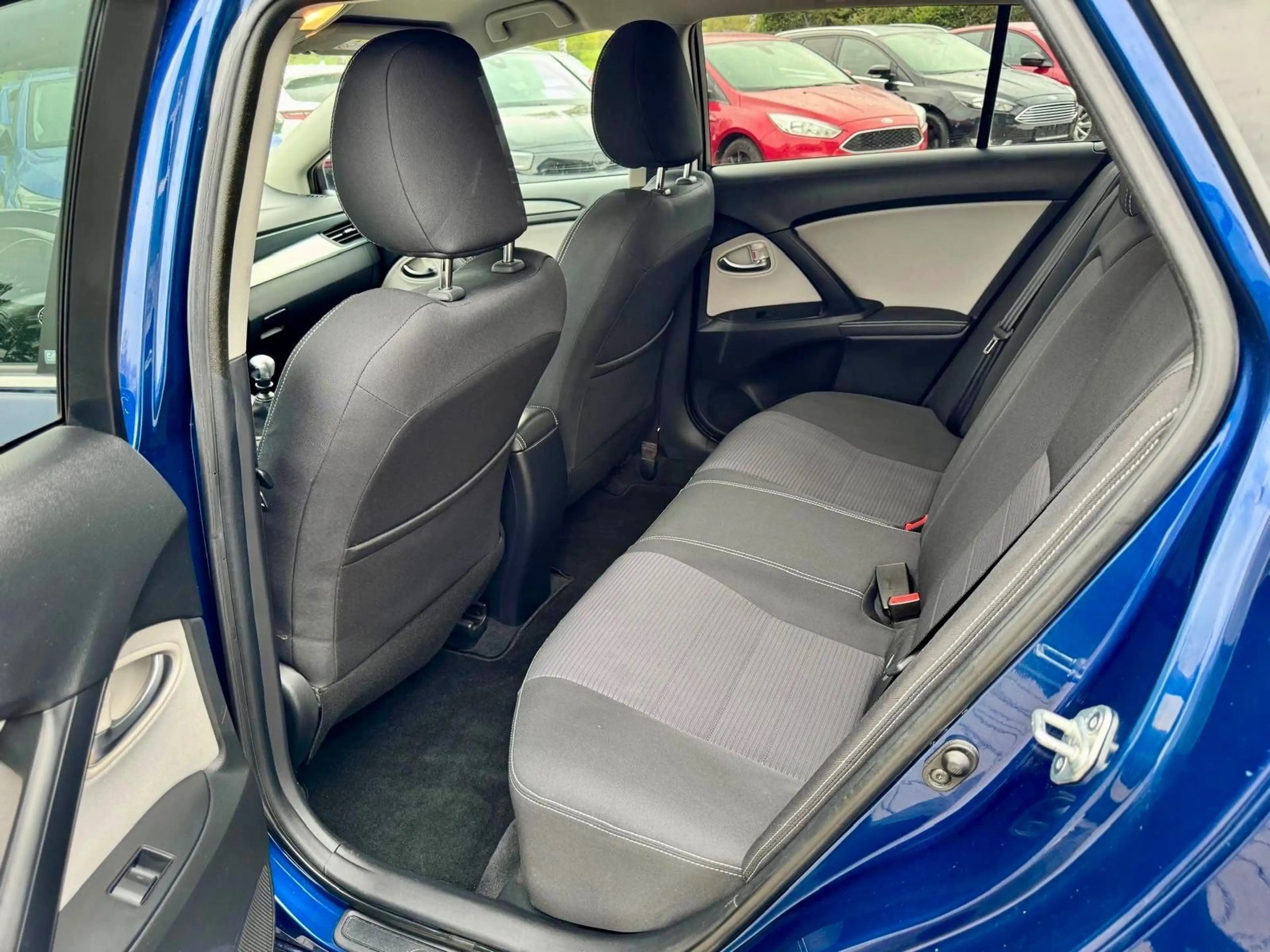 Toyota Avensis Touring Sports Edition-S°Kamera°Navi° — photo 15