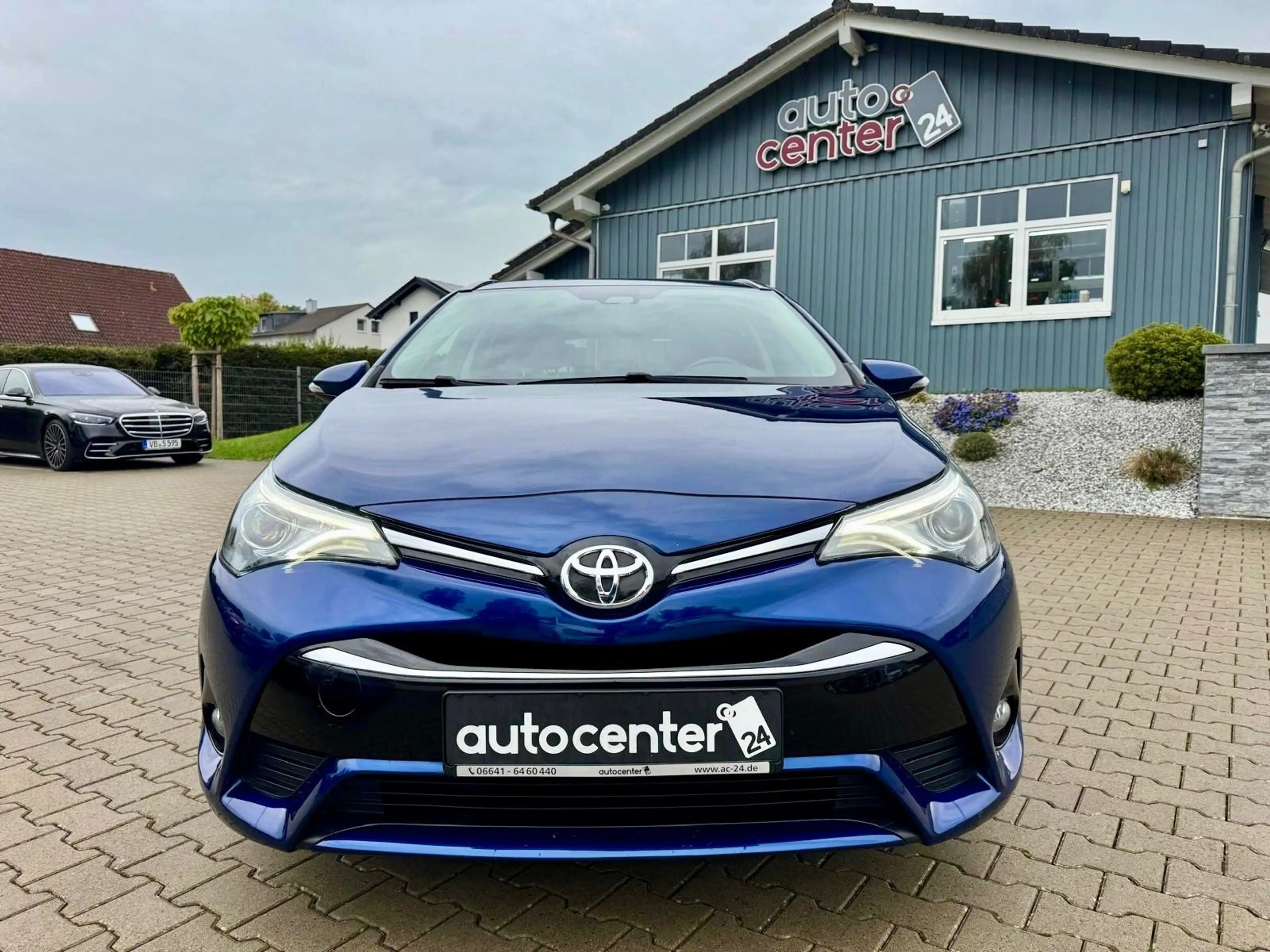Toyota Avensis Touring Sports Edition-S°Kamera°Navi° — photo 2