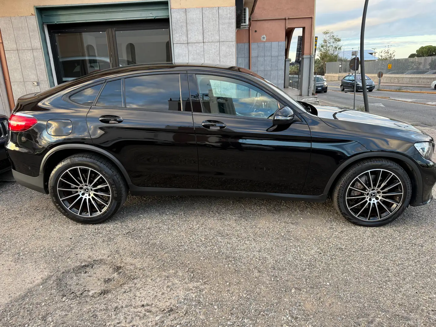 Mercedes-Benz GLC 250 Nero - 2