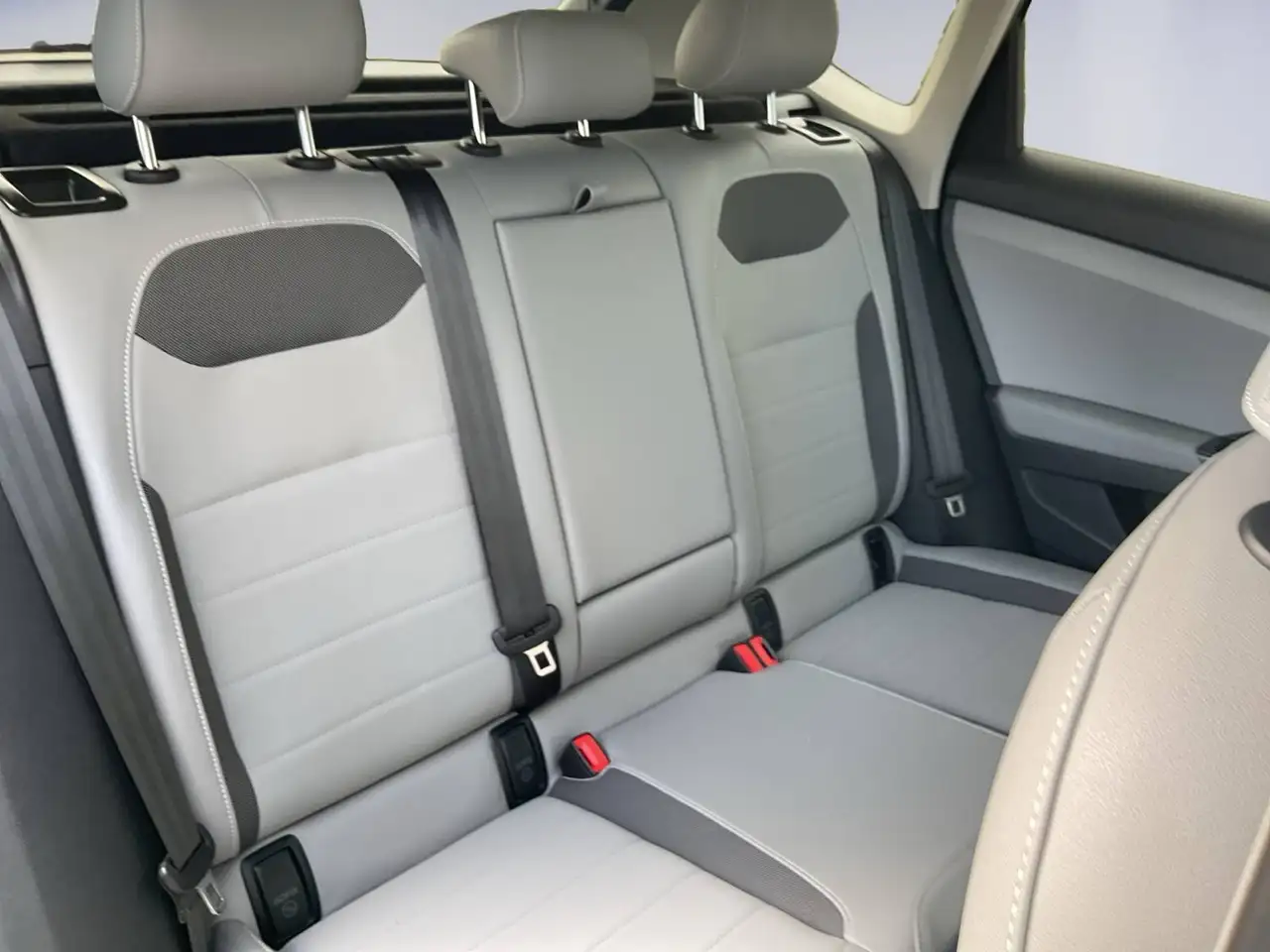 Volkswagen Taos снимка Volkswagen Taos