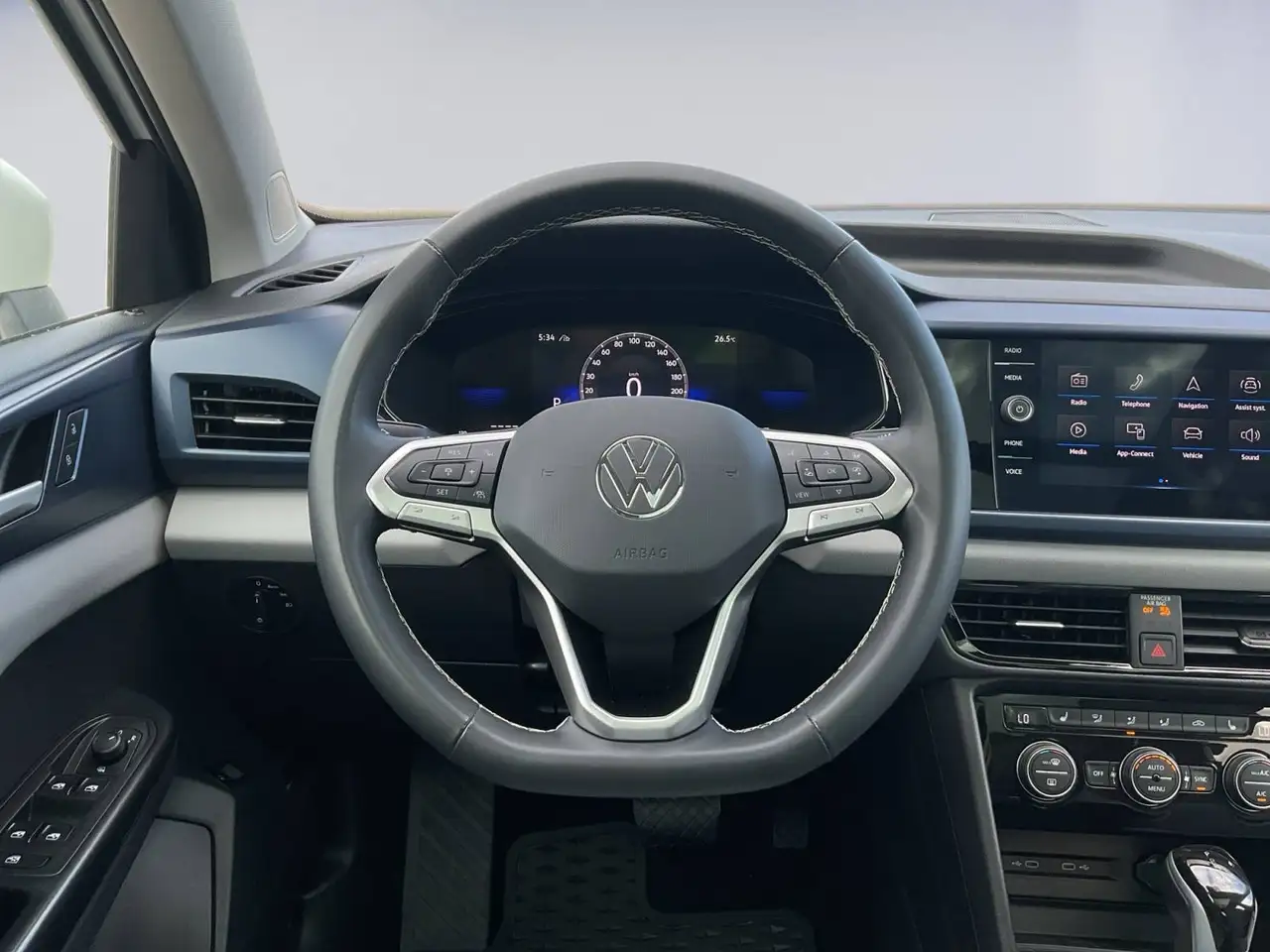 Volkswagen Taos снимка Volkswagen Taos
