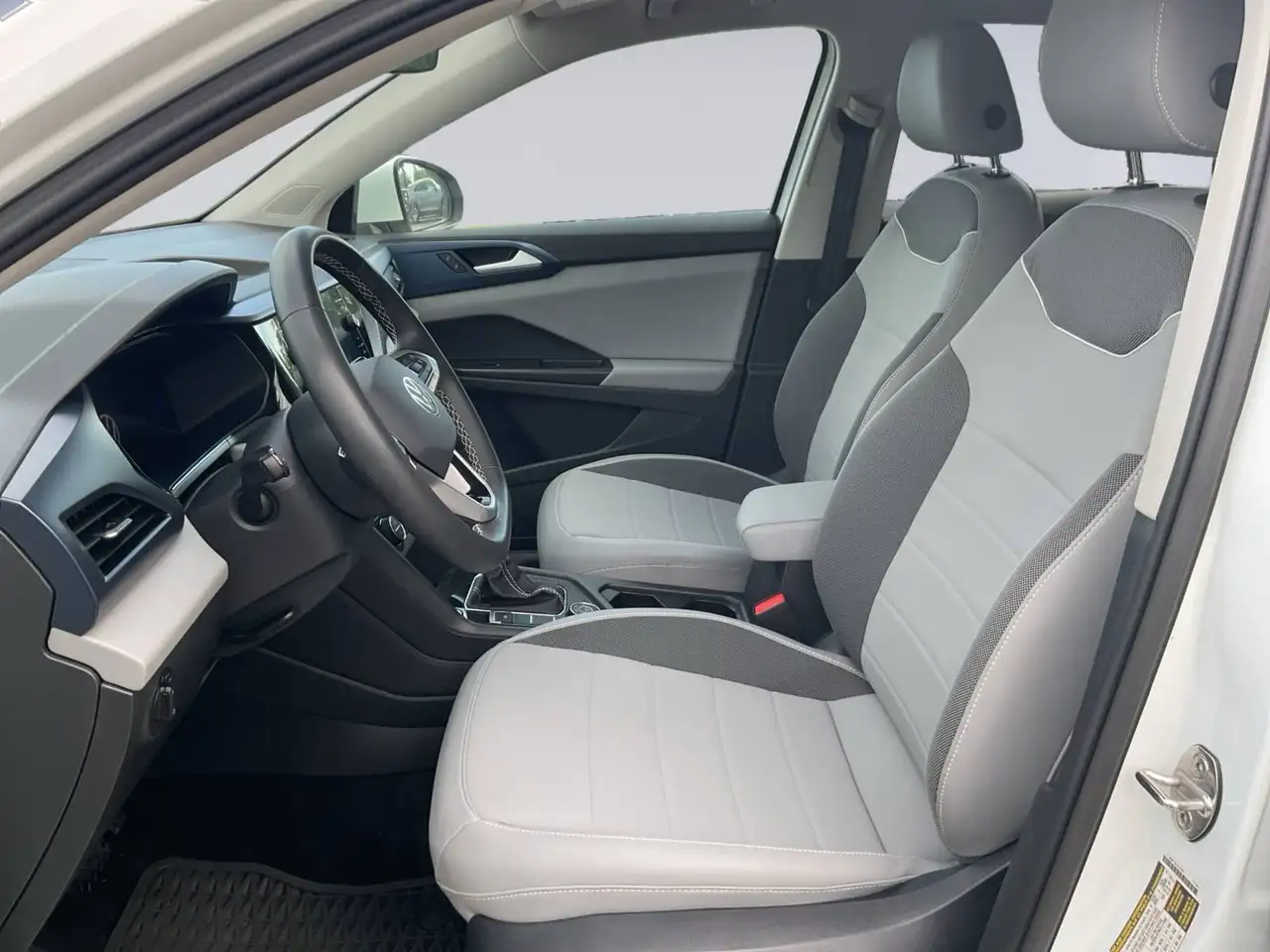 Volkswagen Taos снимка Volkswagen Taos