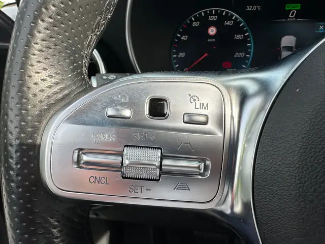 Mercedes-Benz GLC 200 view 15