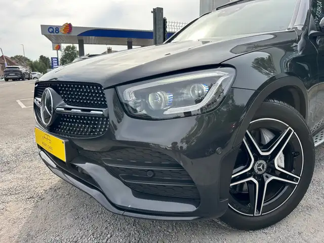 Mercedes-Benz GLC 200 view 3