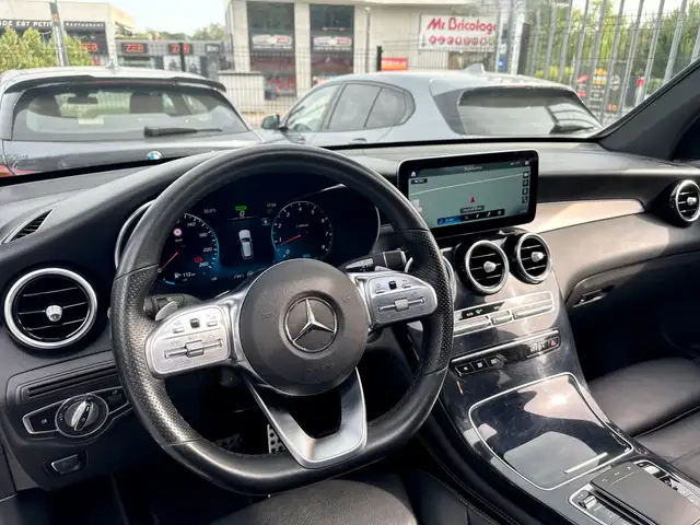 Mercedes-Benz GLC 200 view 8