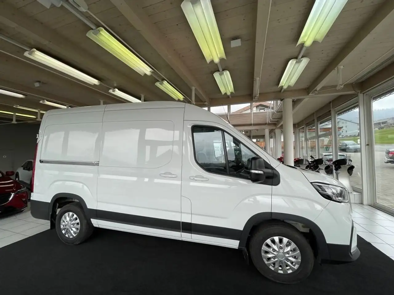 Maxus eDeliver 9 2022