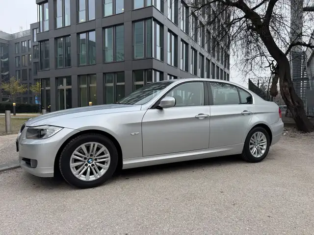 BMW 318 i Sport 1.Hand/Navi/PDC original 2 21900 km