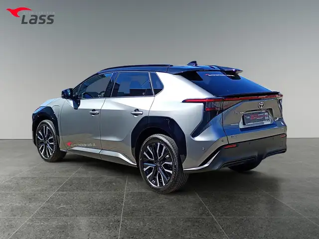 Toyota BZ4X view 4