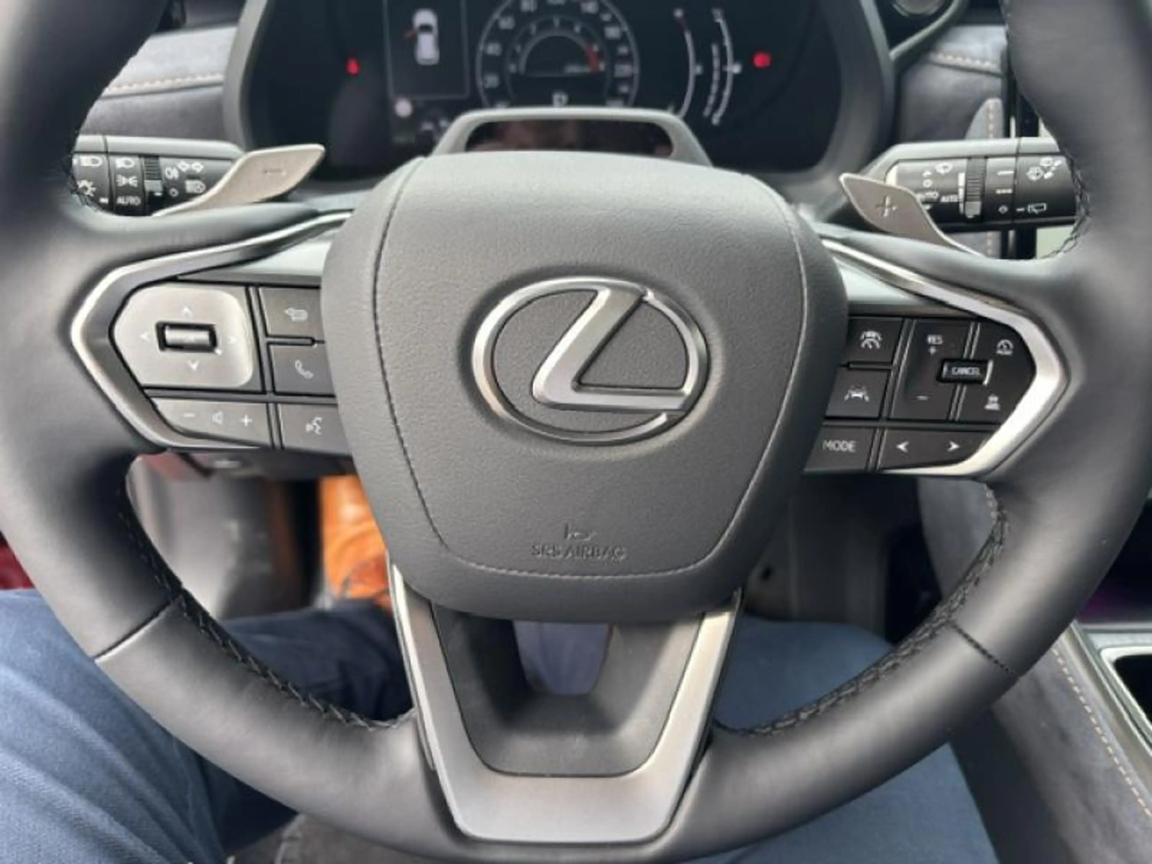 Lexus LBX Cool — photo 9