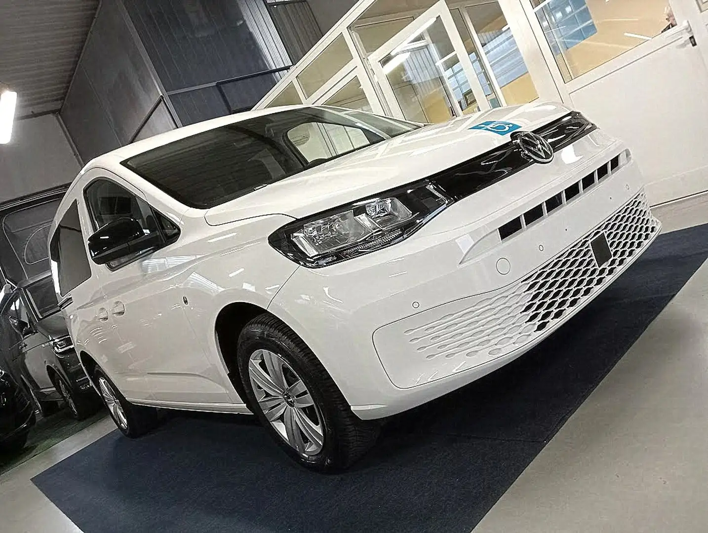 Volkswagen Caddy TDI PIANALE RIBASSATO PEDANA FOCACCIA RAMPA PRONTO Blanco - 2