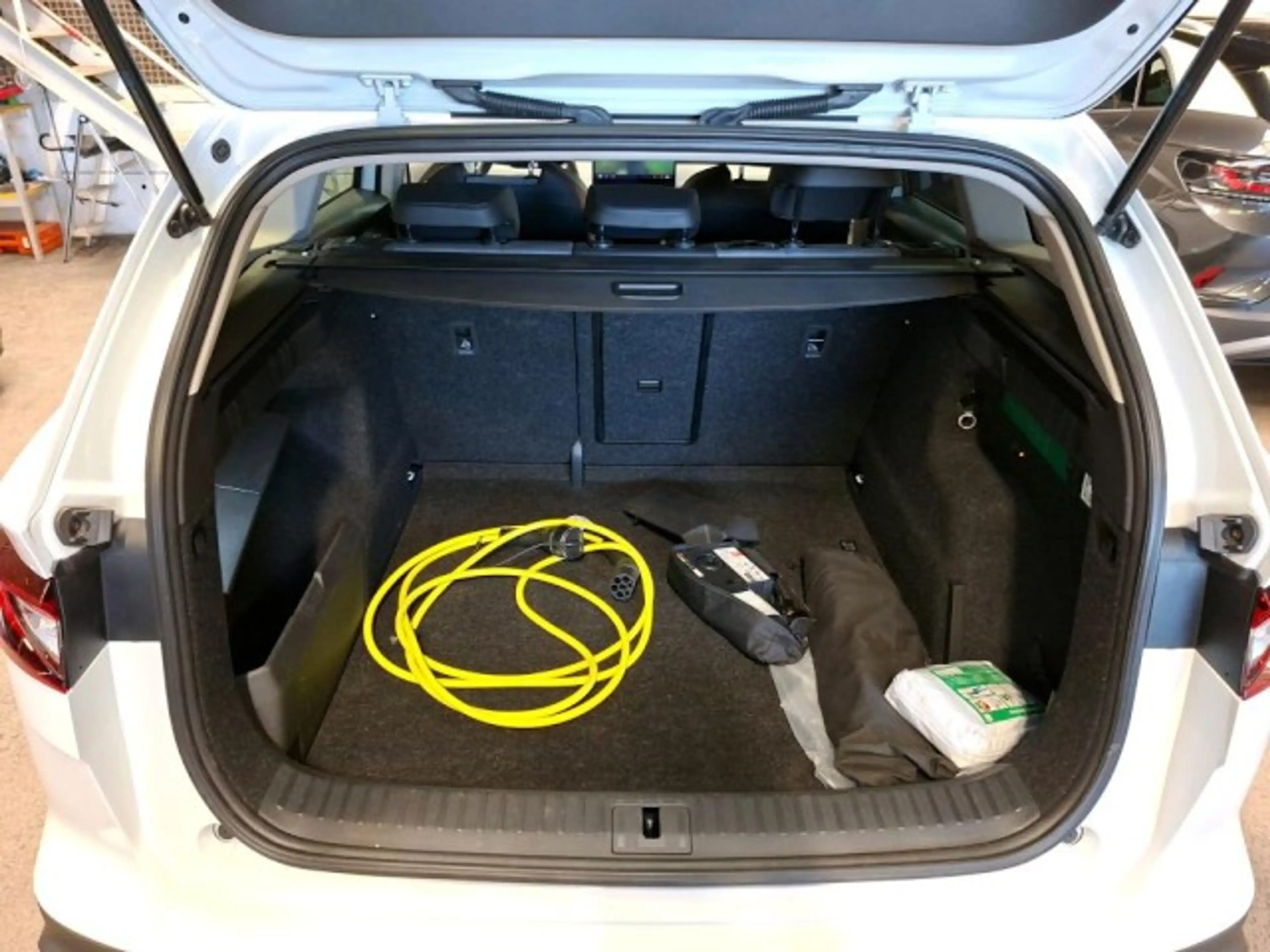 Skoda Enyaq 85x Loft ALLRAD+AHK+TOTW+KESSY+ACC+WÄPU Klima — photo 5