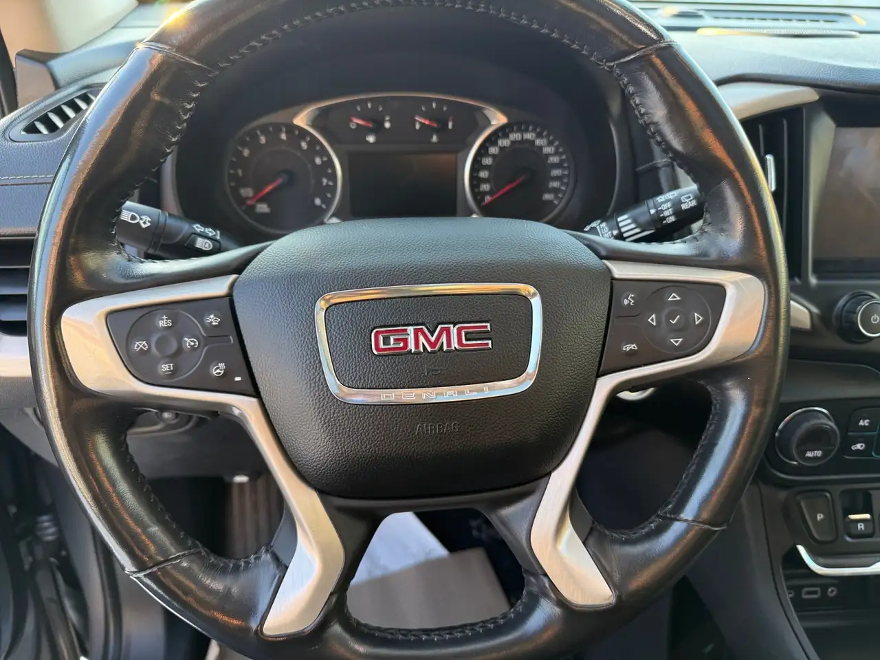GMC Terrain снимка GMC Terrain