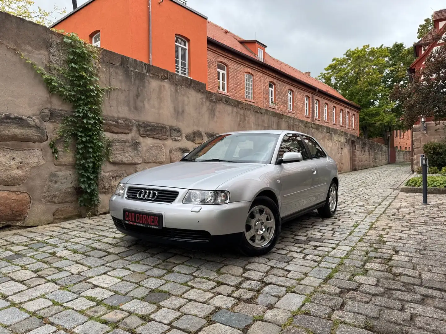 Audi A3 1.9TDI Quattro XENON/KLIMAAUT/1.HAND/AHK Argent - 1