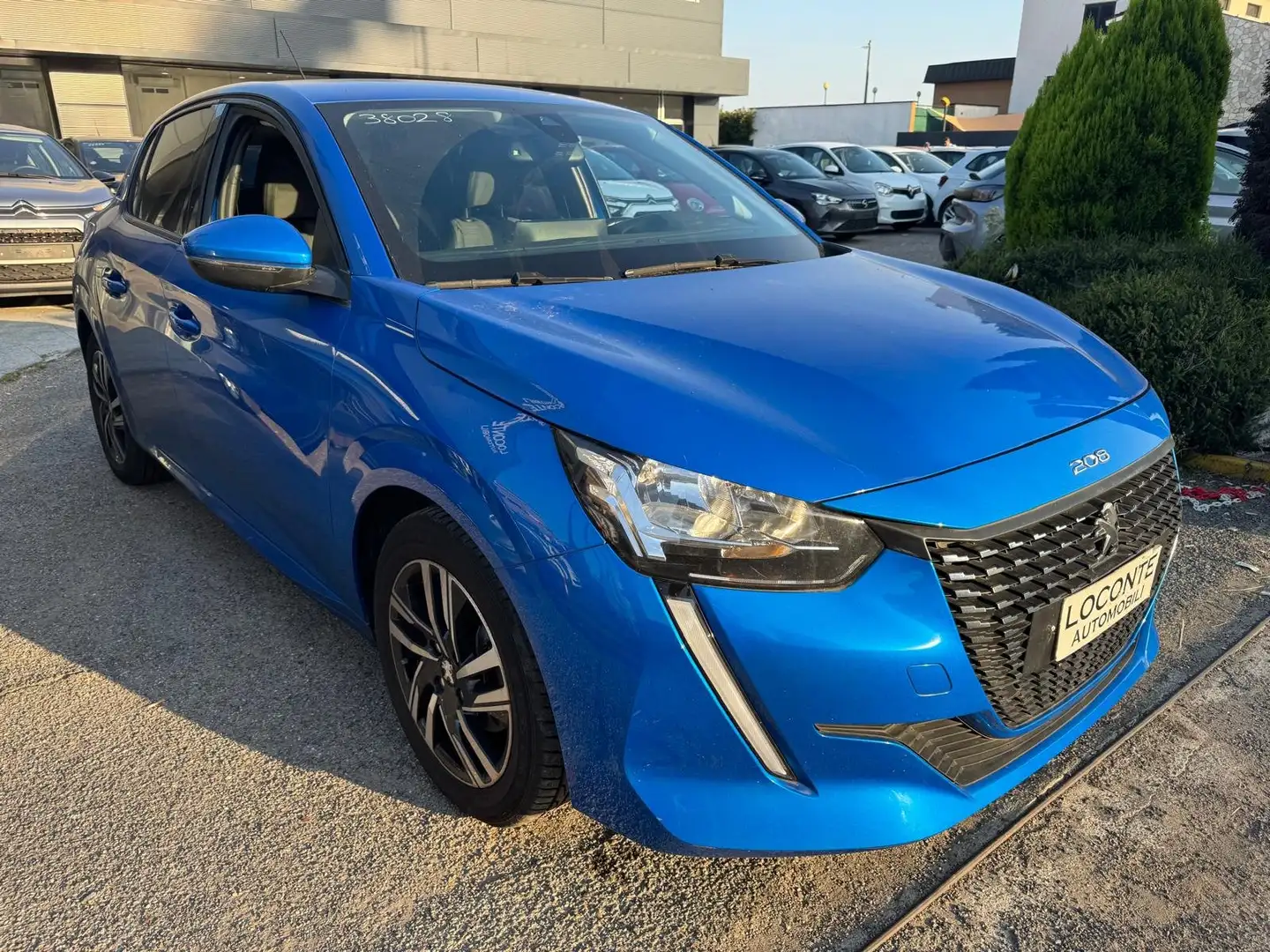 Peugeot 208 1.2 puretech Allure Navi Pack s Blau - 1