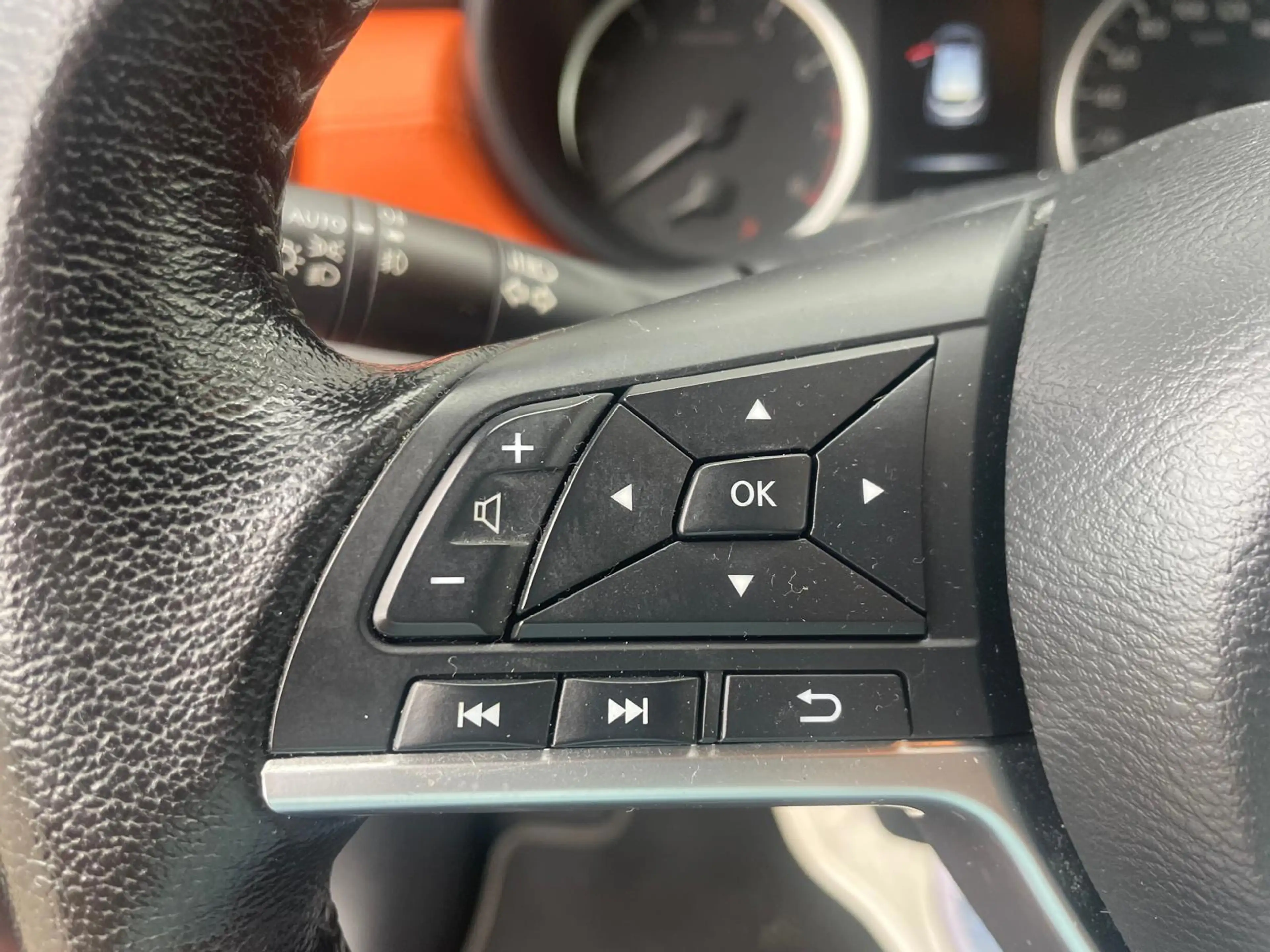 Nissan Micra 0.9 IG-T Tekna — photo 17