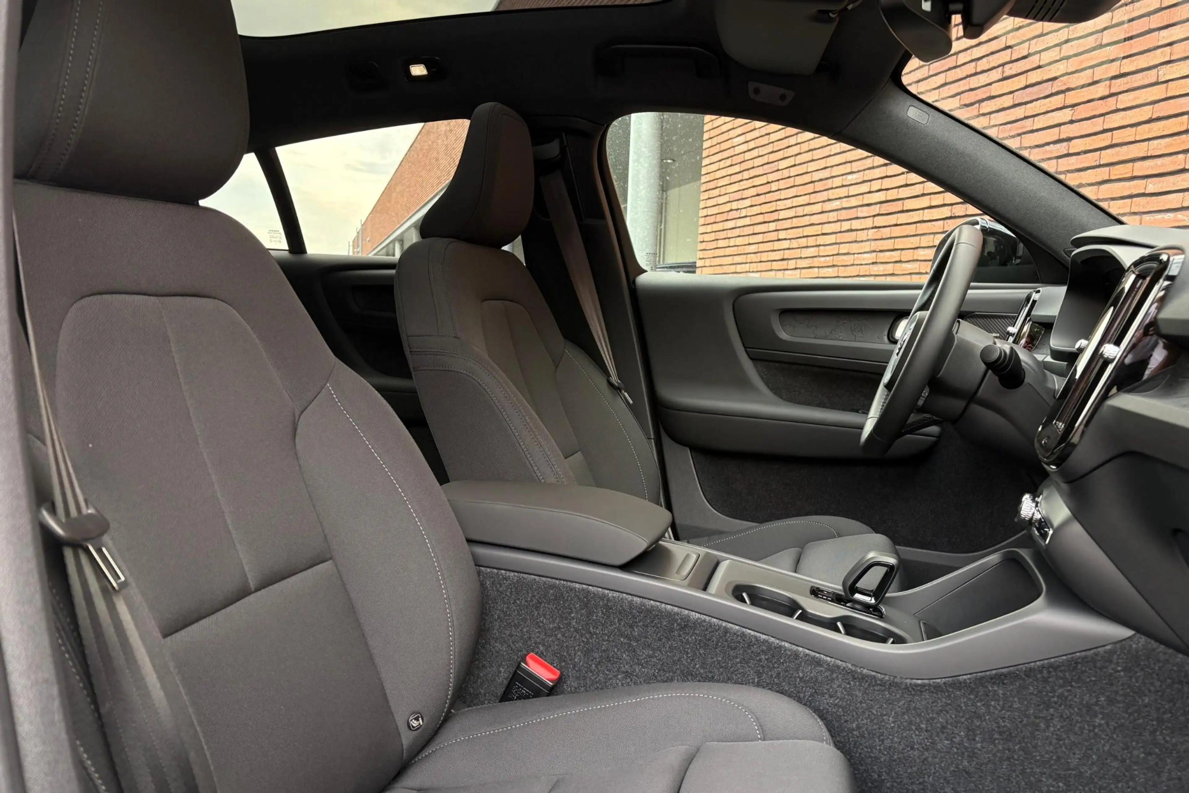 Volvo EC40 Extended Range Plus Black Edition Europa | 360 Gra — photo 3